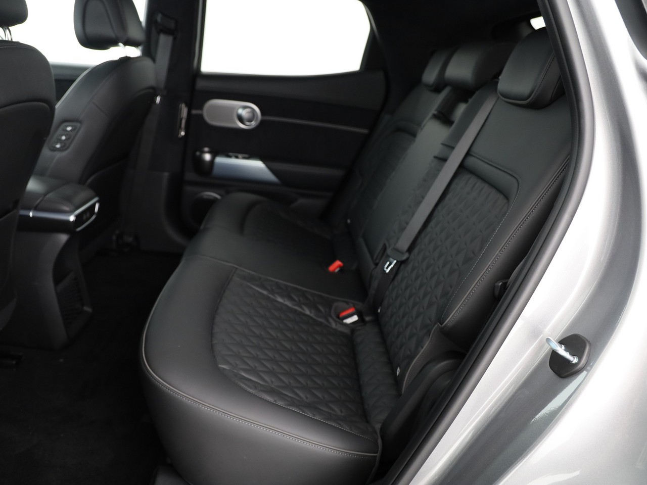 GENESIS GV60 77.4 kWh Sport AWD-image-14