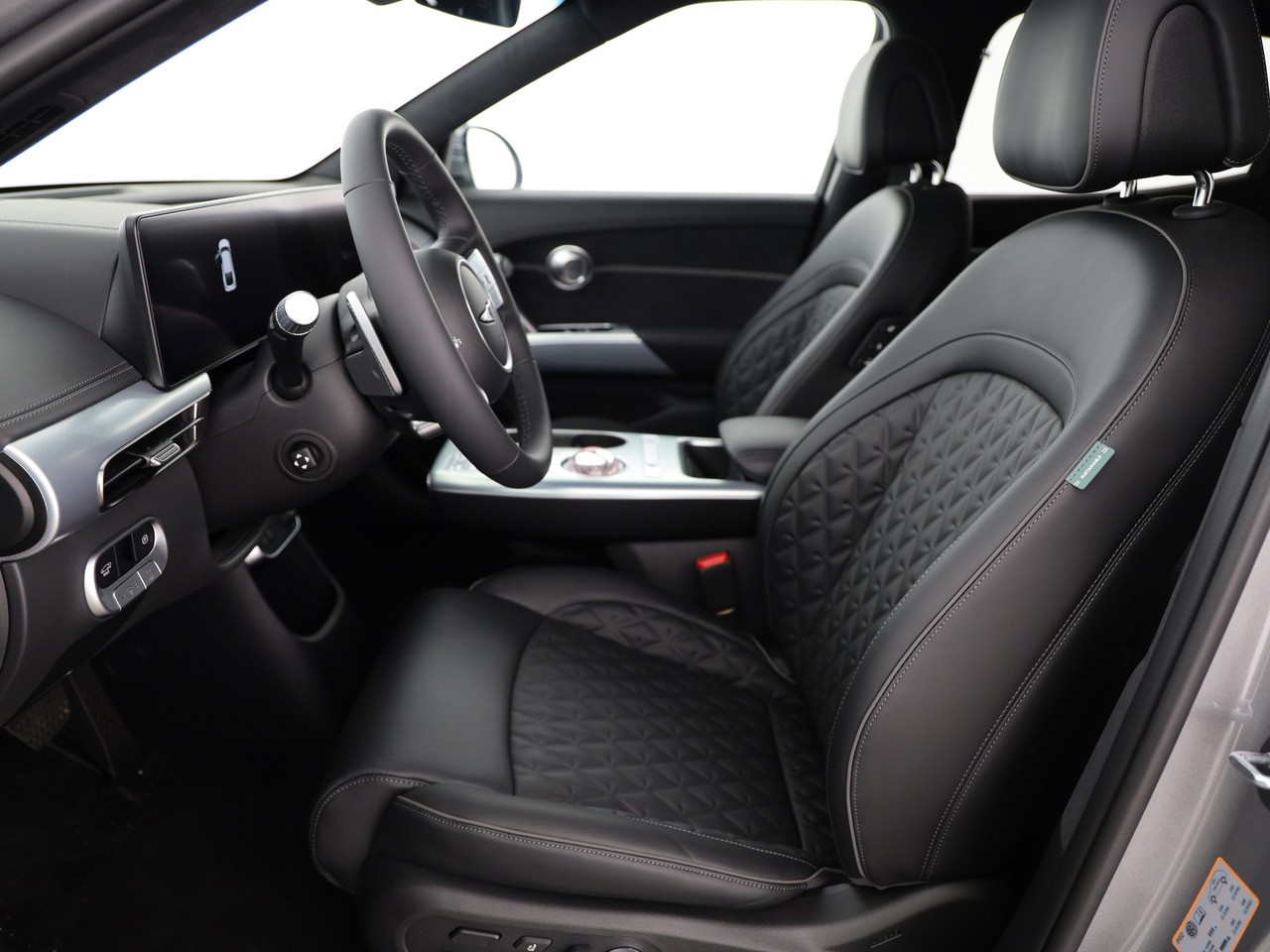 GENESIS GV60 77.4 kWh Sport AWD-image-13