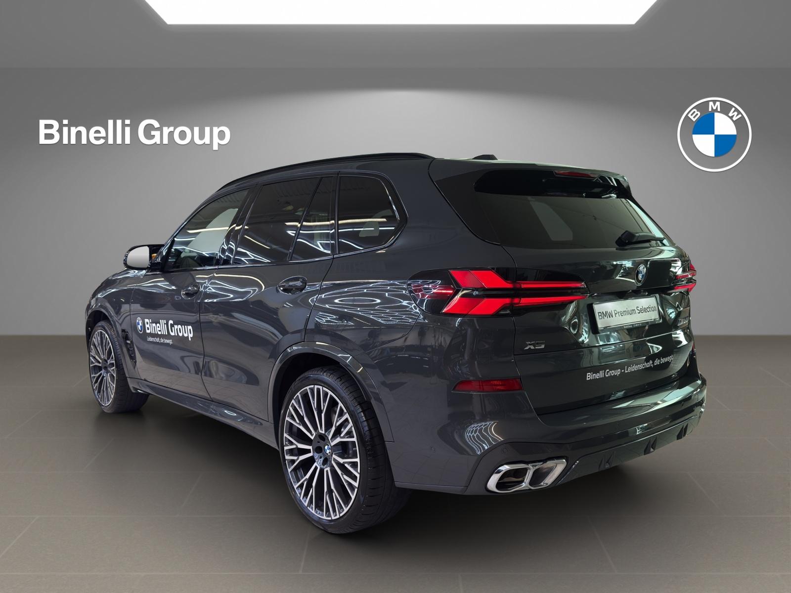 BMW X5 M60i xDrive-showroom-element-2