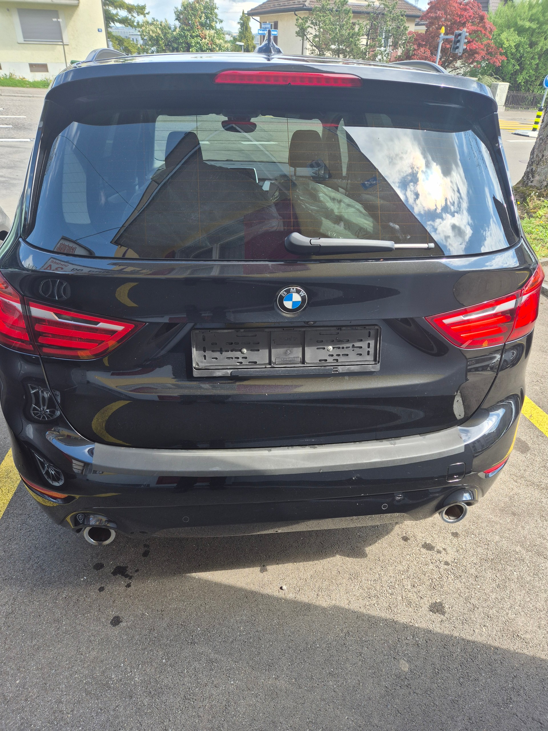BMW 218d xDrive Gran Tourer Steptronic M Sport-image-2