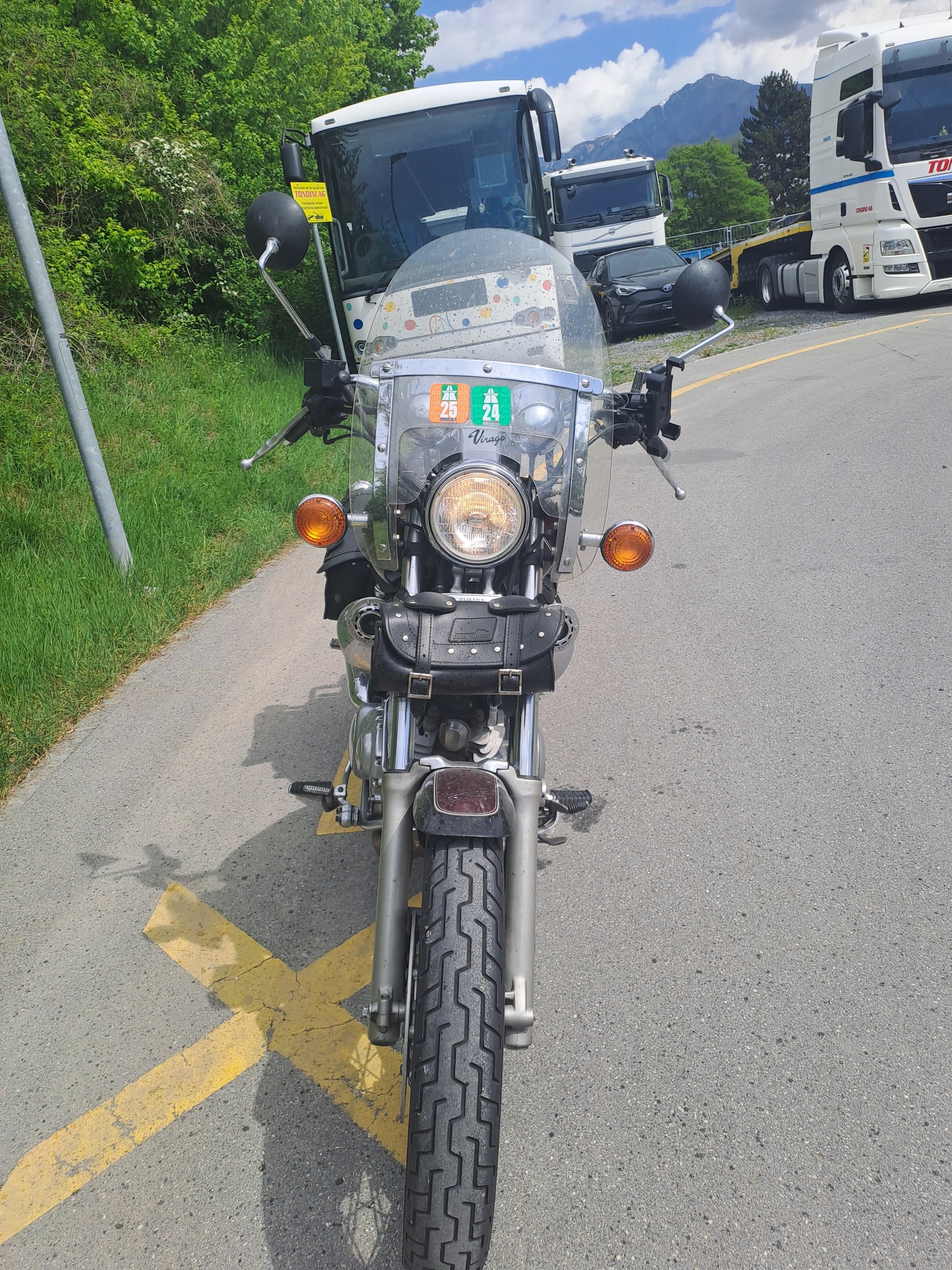 YAMAHA XV 750 Virago-image-5