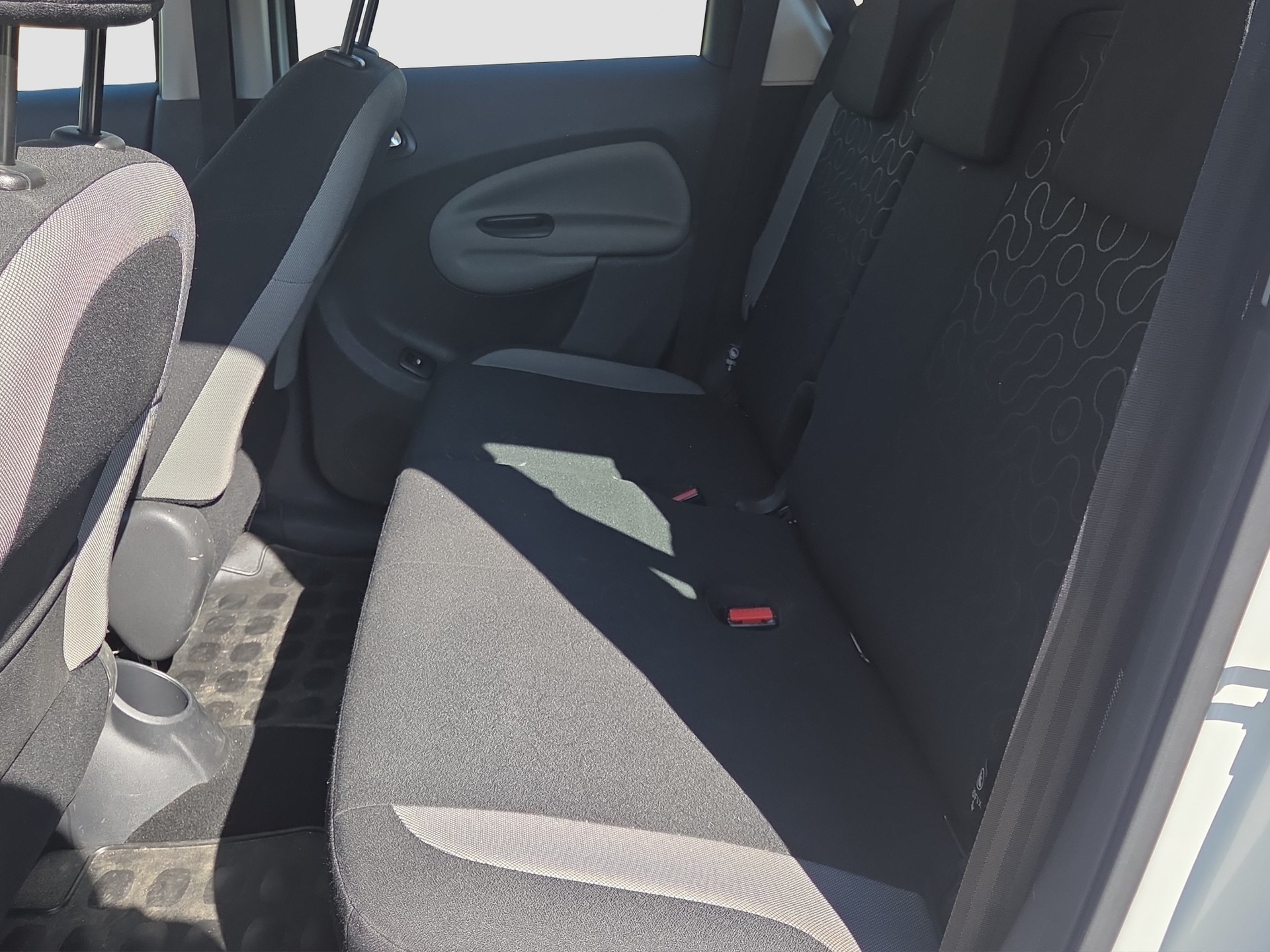 CITROEN C3 Picasso 1.6 HDi Exclusive-image-13