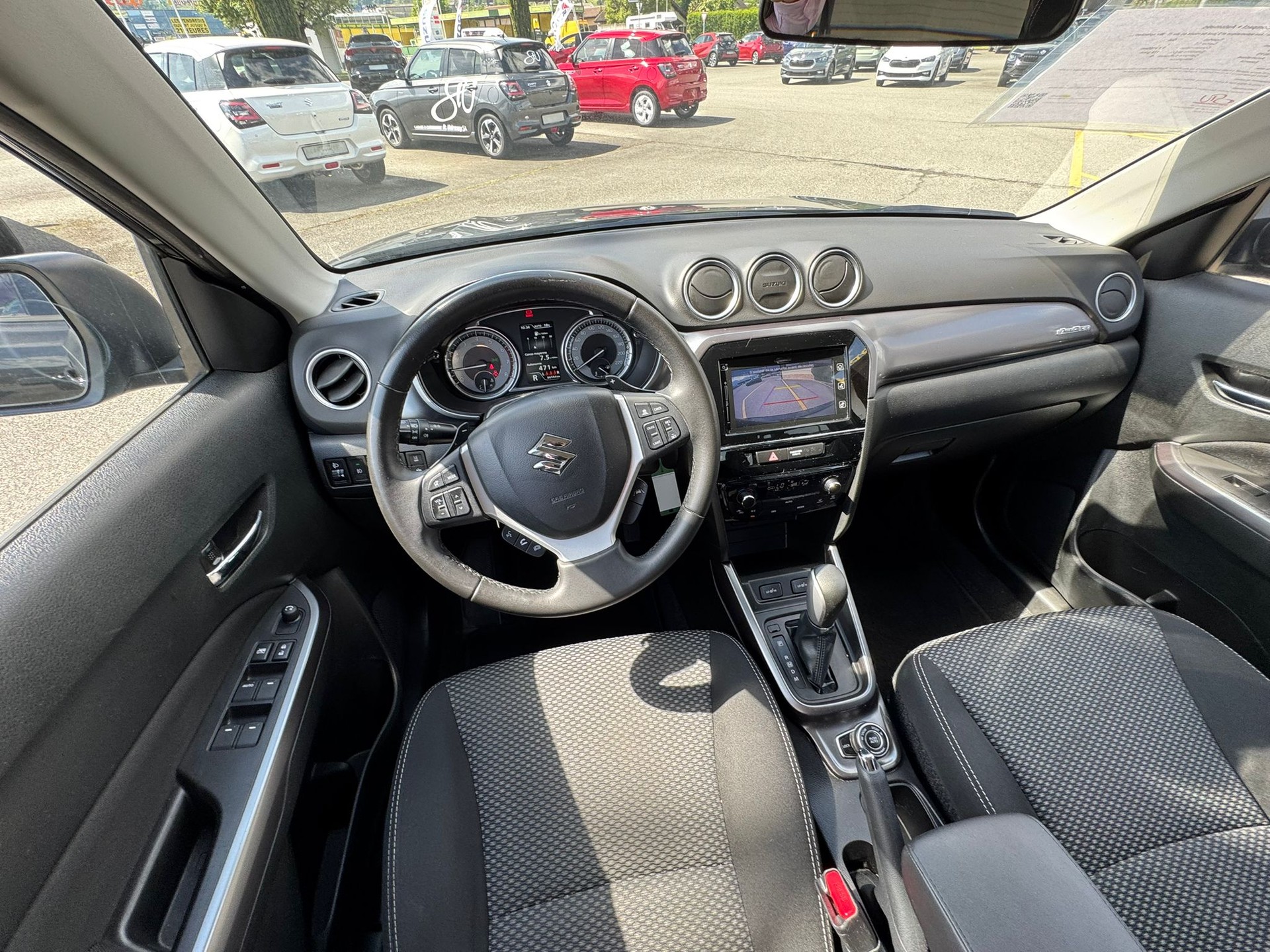 SUZUKI Vitara 1.4 Boosterjet Compact + Automatic-image-8