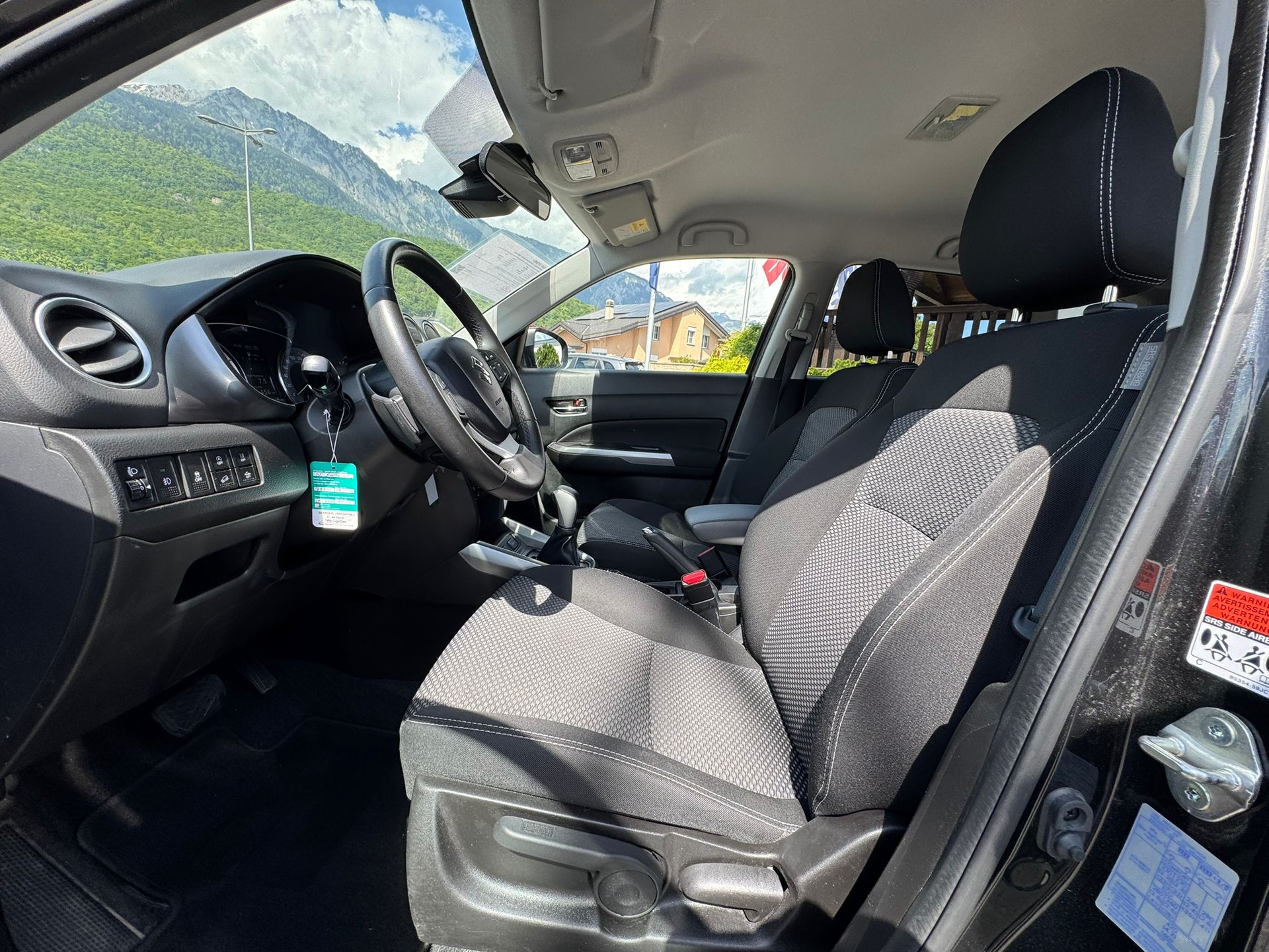 SUZUKI Vitara 1.4 Boosterjet Compact + Automatic-image-10