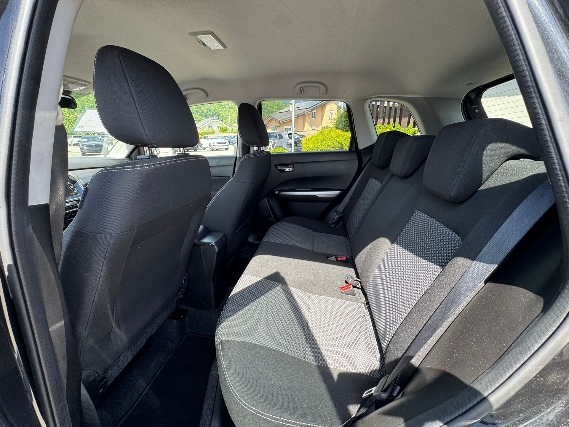 SUZUKI Vitara 1.4 Boosterjet Compact + Automatic-image-11