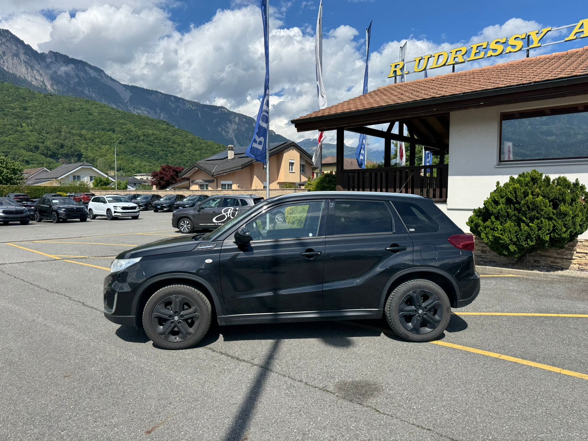 SUZUKI Vitara 1.4 Boosterjet Compact + Automatic-image-1