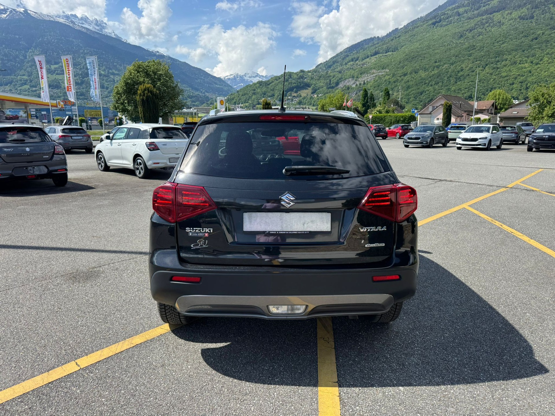 SUZUKI Vitara 1.4 Boosterjet Compact + Automatic-image-3