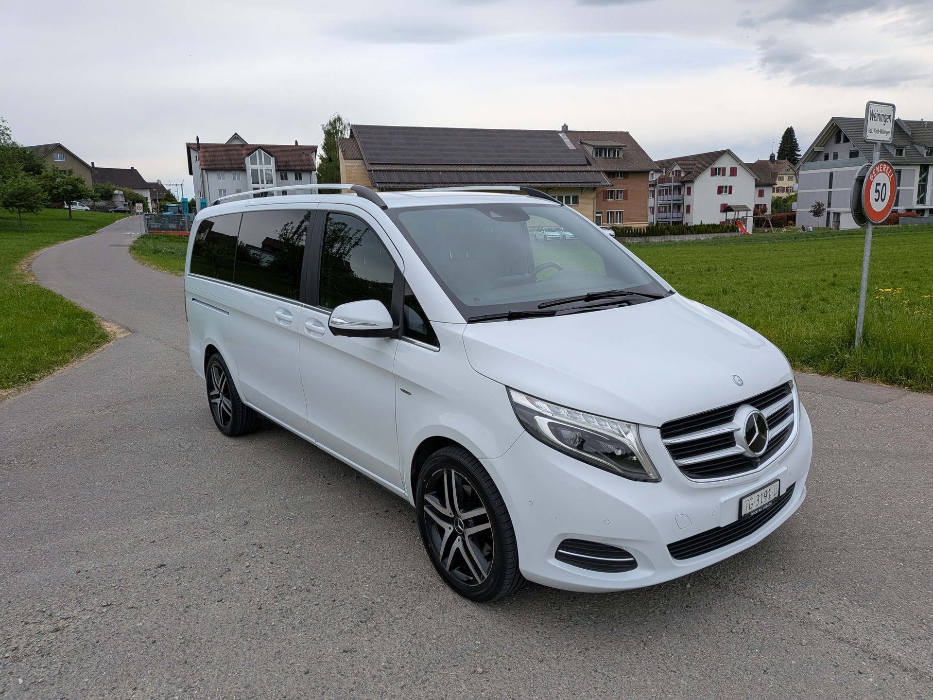 MERCEDES-BENZ V 250 BlueTEC Edition 1 lang 7G-Tronic-showroom-element-3