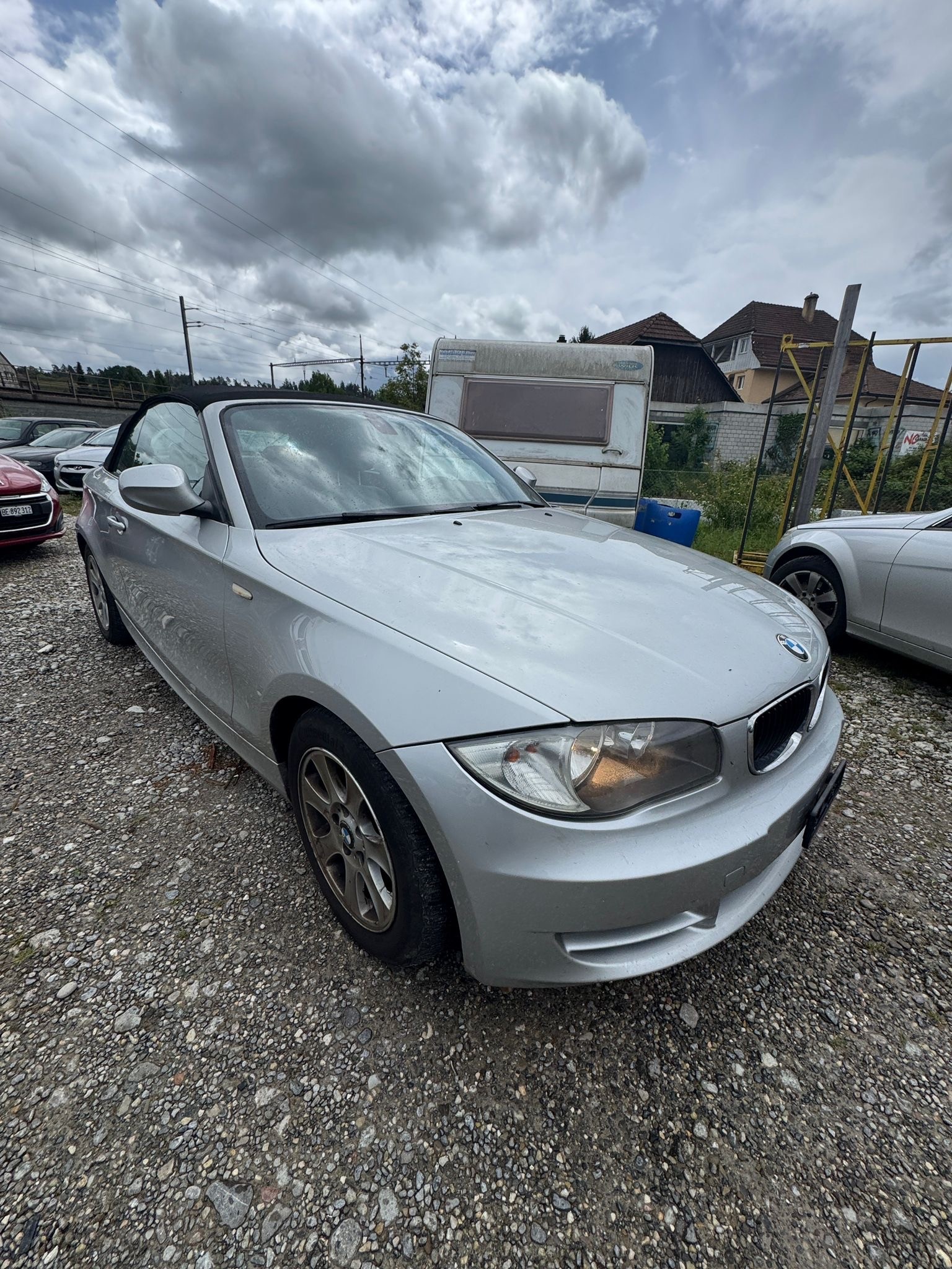 BMW 120i Cabrio-image-4
