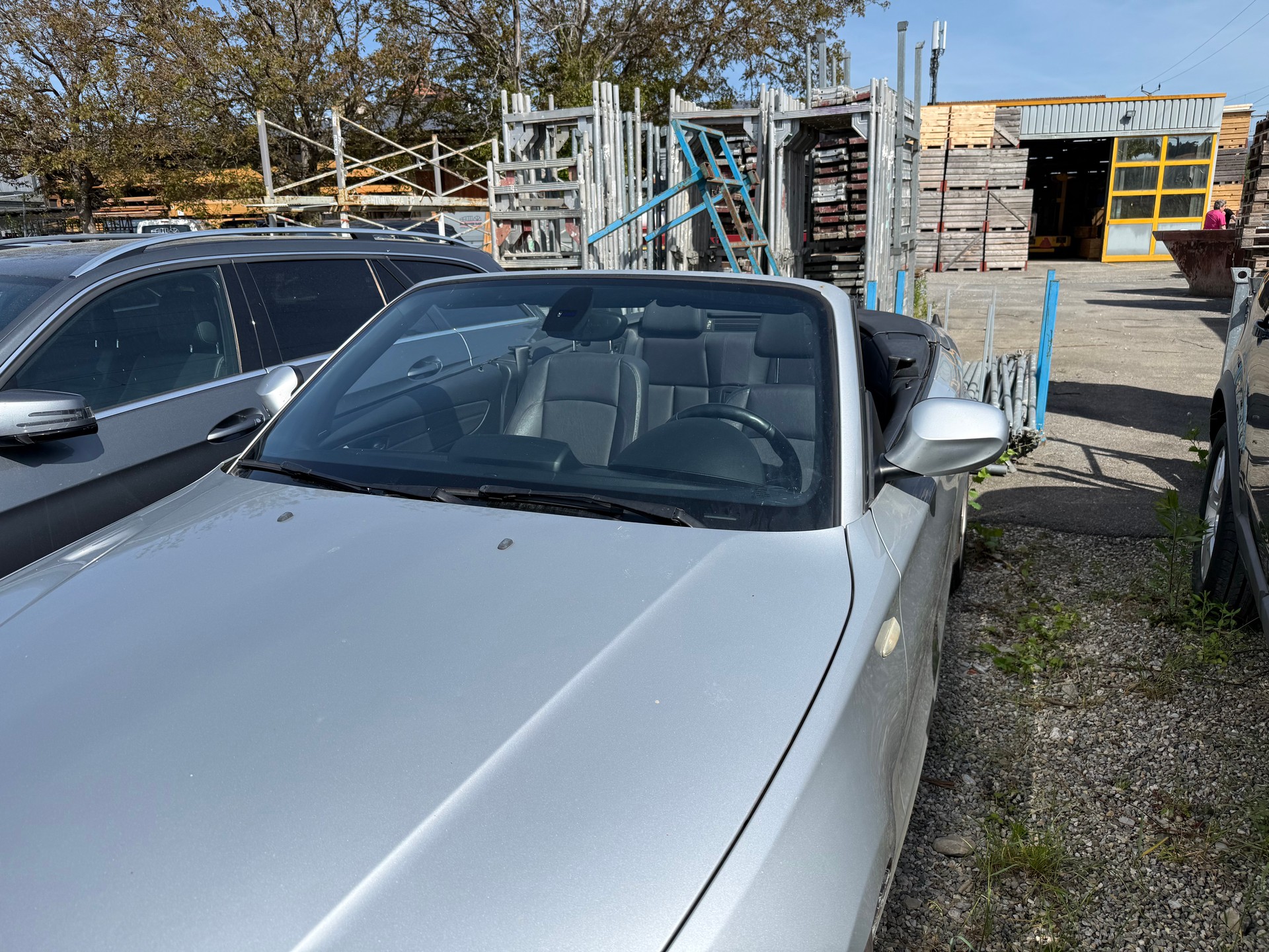 BMW 120i Cabrio-image-13