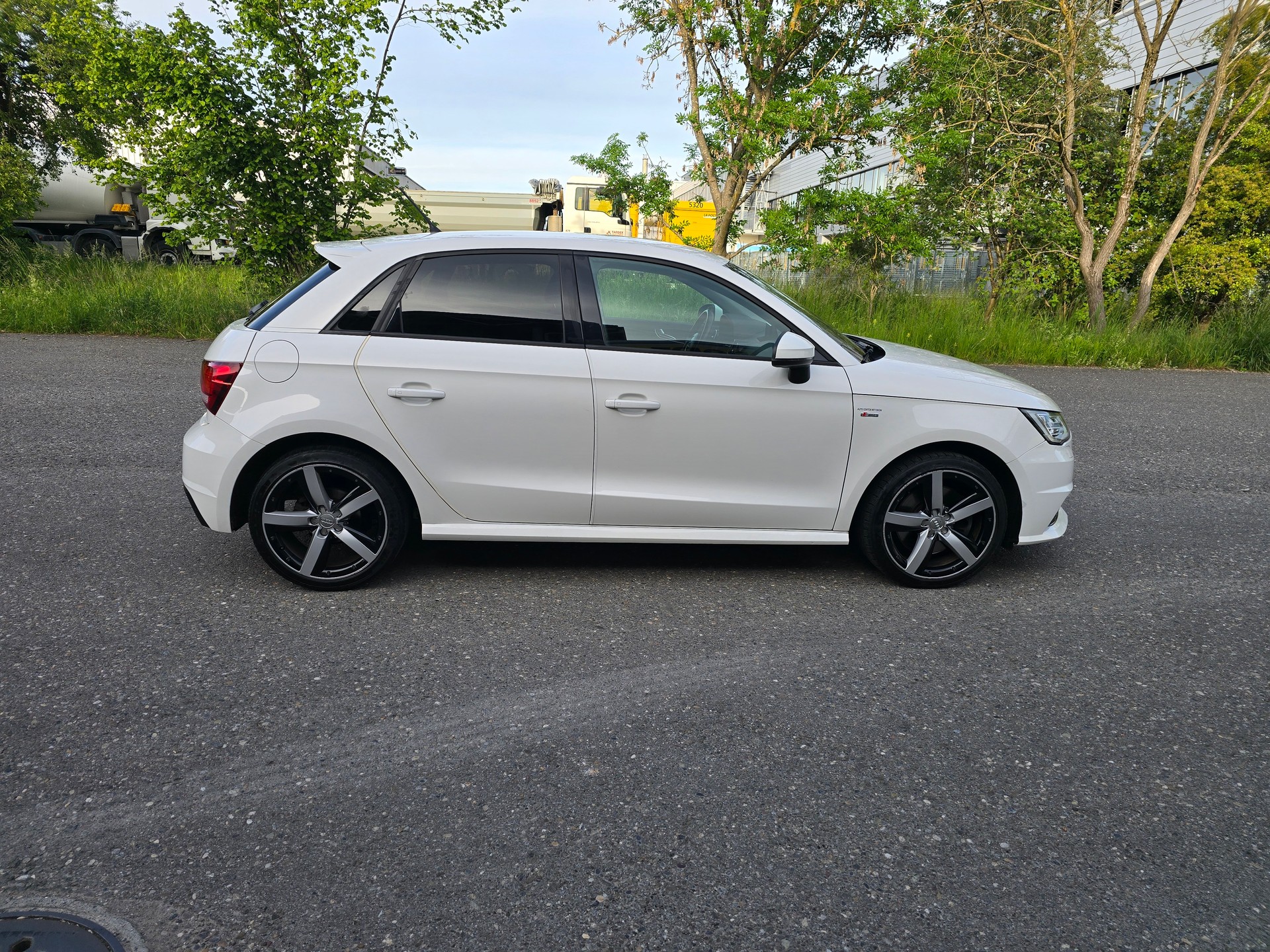 AUDI A1 Sportback 1.8 TFSI S Line S-tronic-image-7