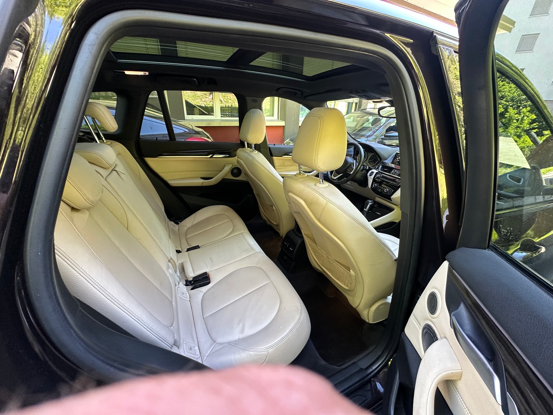 BMW X1 xDrive 25i xLine Steptronic-image-11