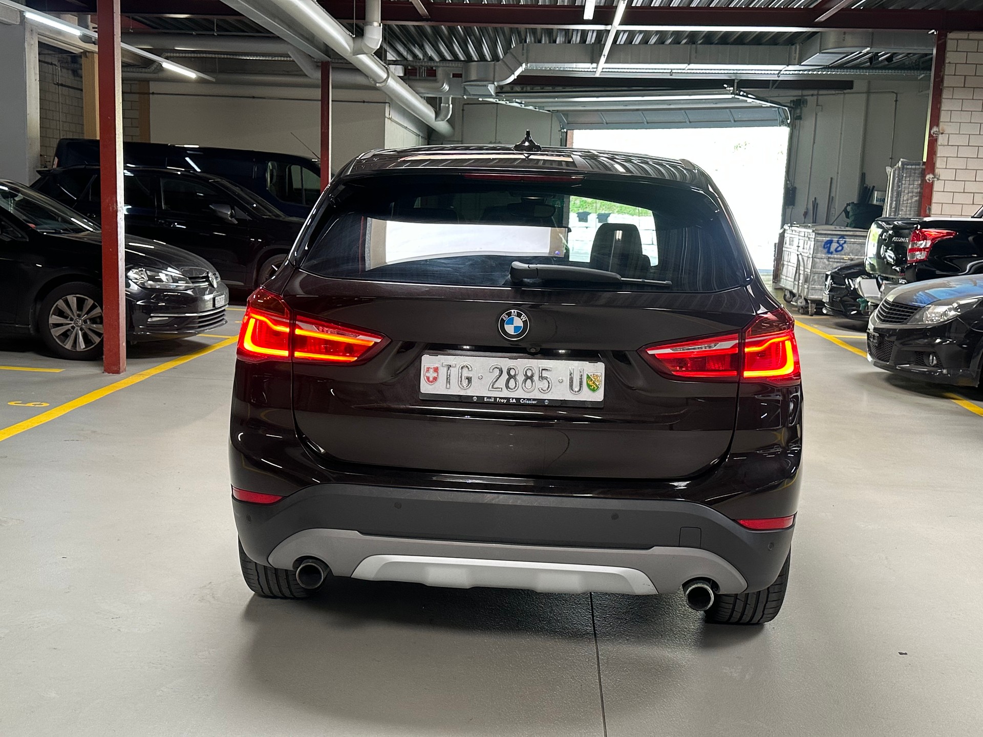 BMW X1 xDrive 25i xLine Steptronic-showroom-element-3