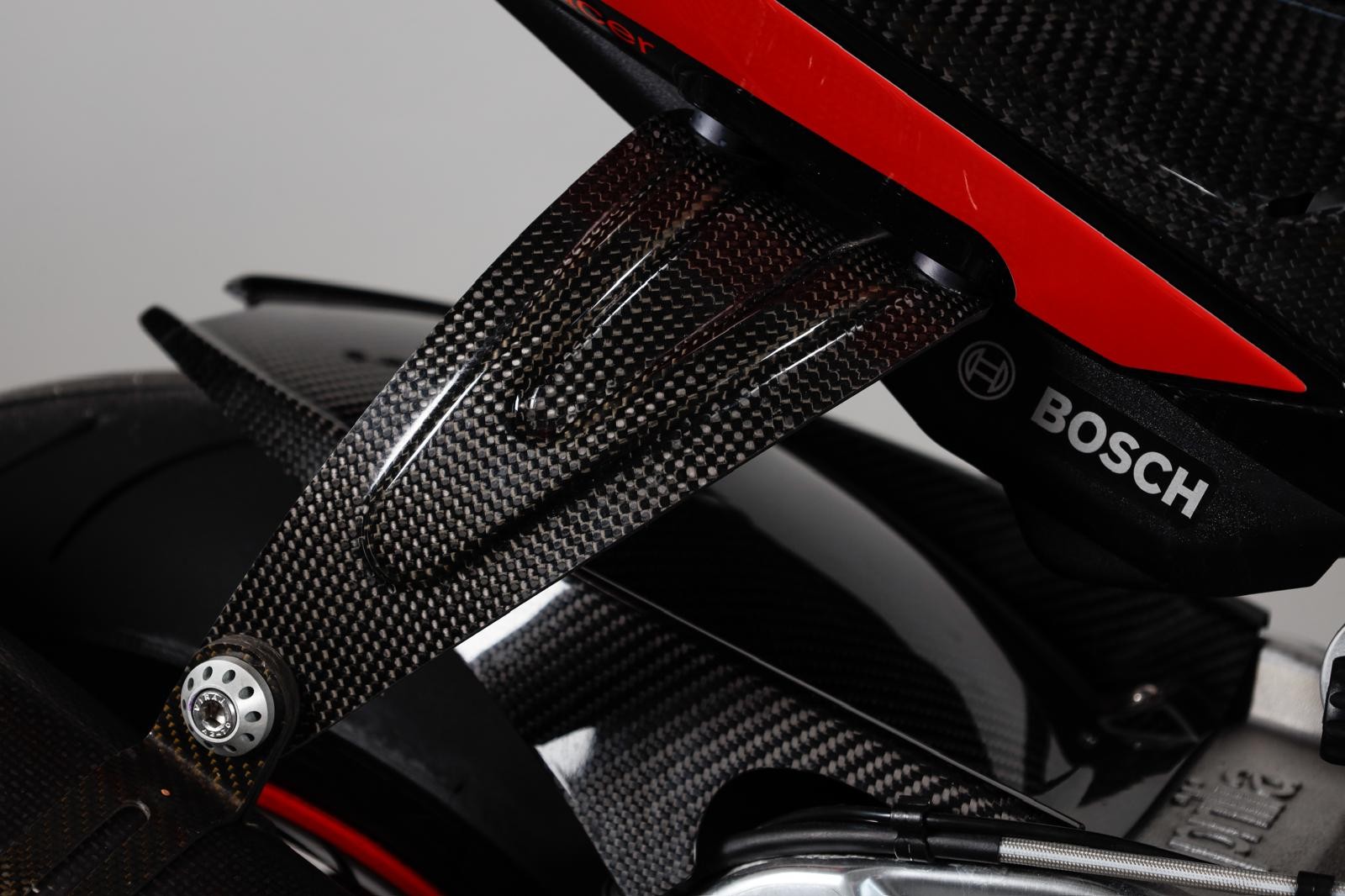APRILIA Tuono V4 1100 Factory-image-2