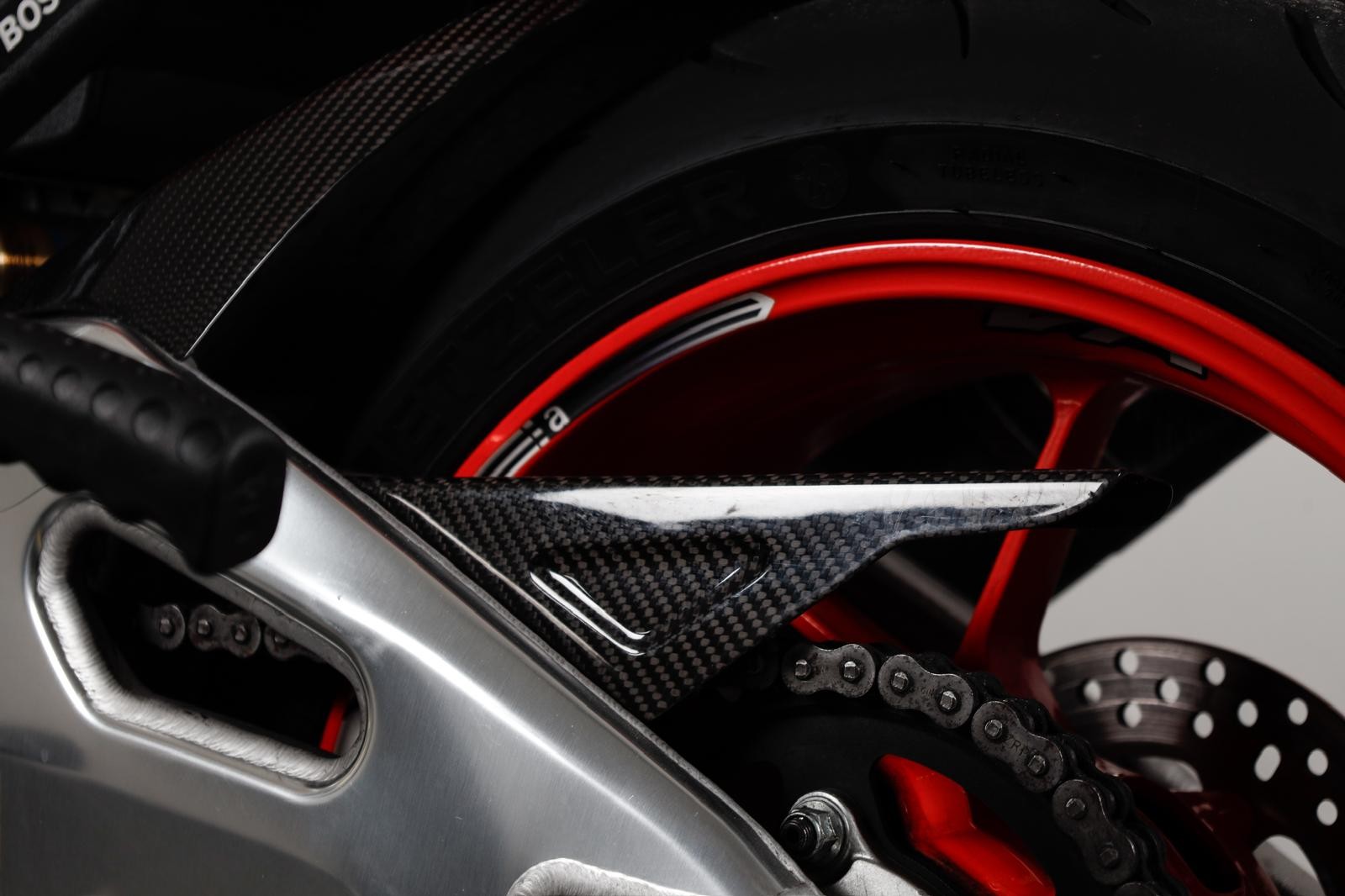 APRILIA Tuono V4 1100 Factory-image-4