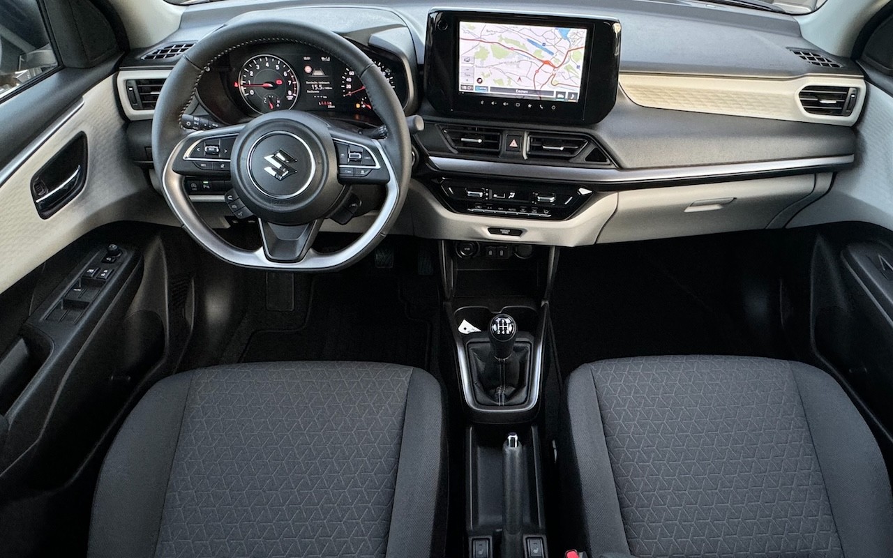 SUZUKI NEW SWIFT 1.2 COMPACT TOP HYBRID 4X4-image-10