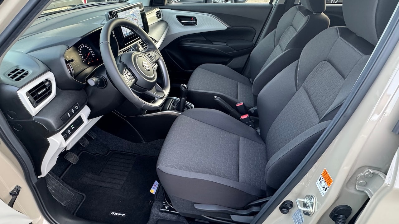 SUZUKI NEW SWIFT 1.2 COMPACT TOP HYBRID 4X4-image-9