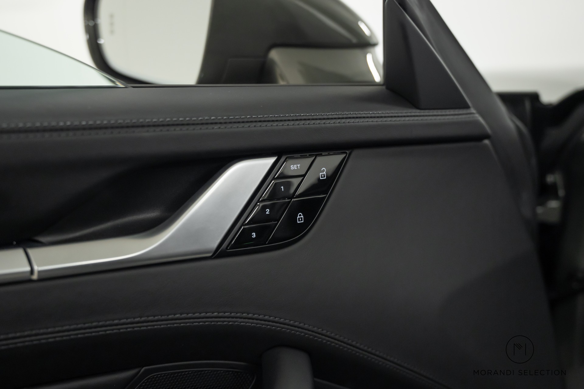 PORSCHE 911 Cabriolet 3.7 Turbo S PDK-image-18
