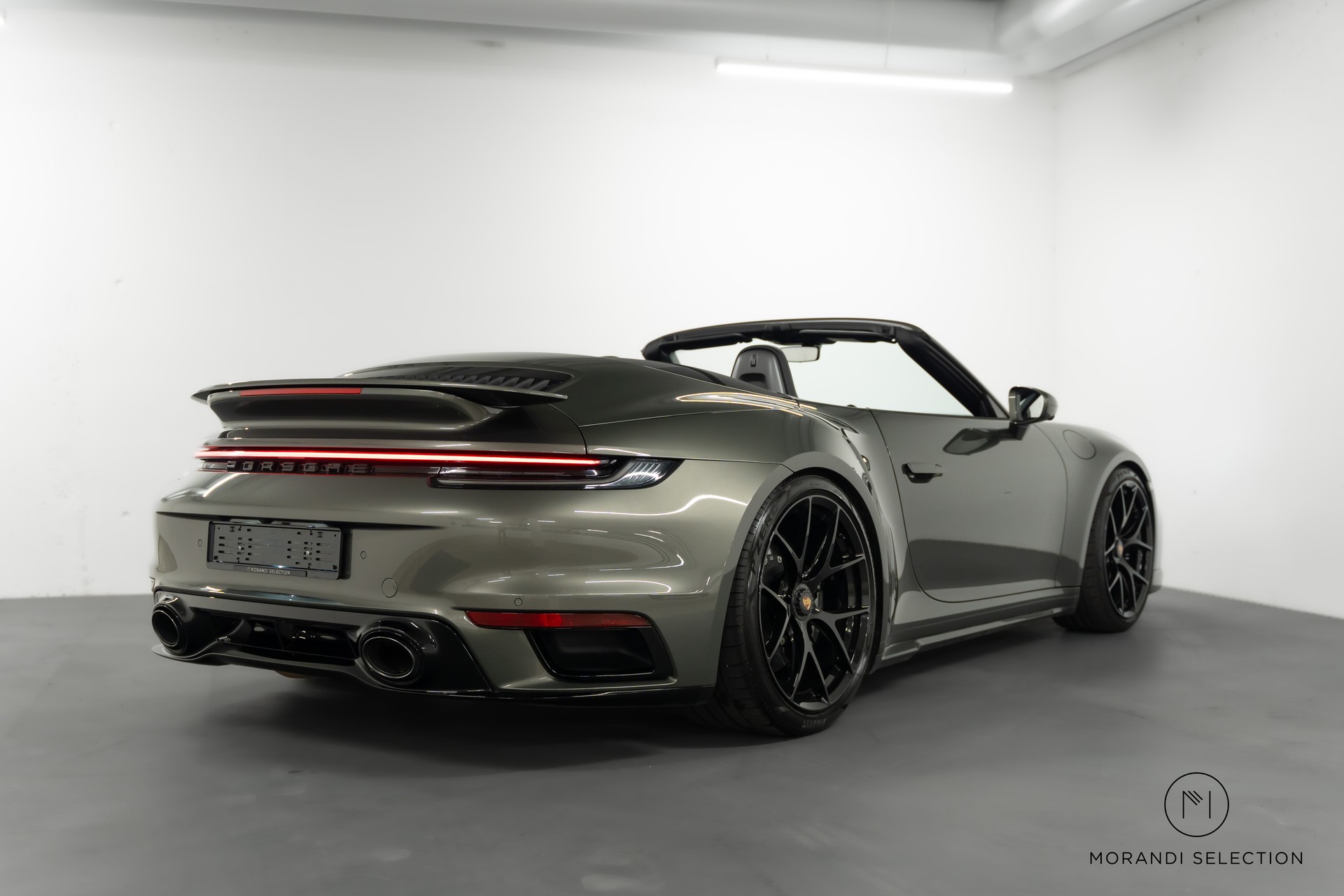 PORSCHE 911 Cabriolet 3.7 Turbo S PDK-showroom-element-3