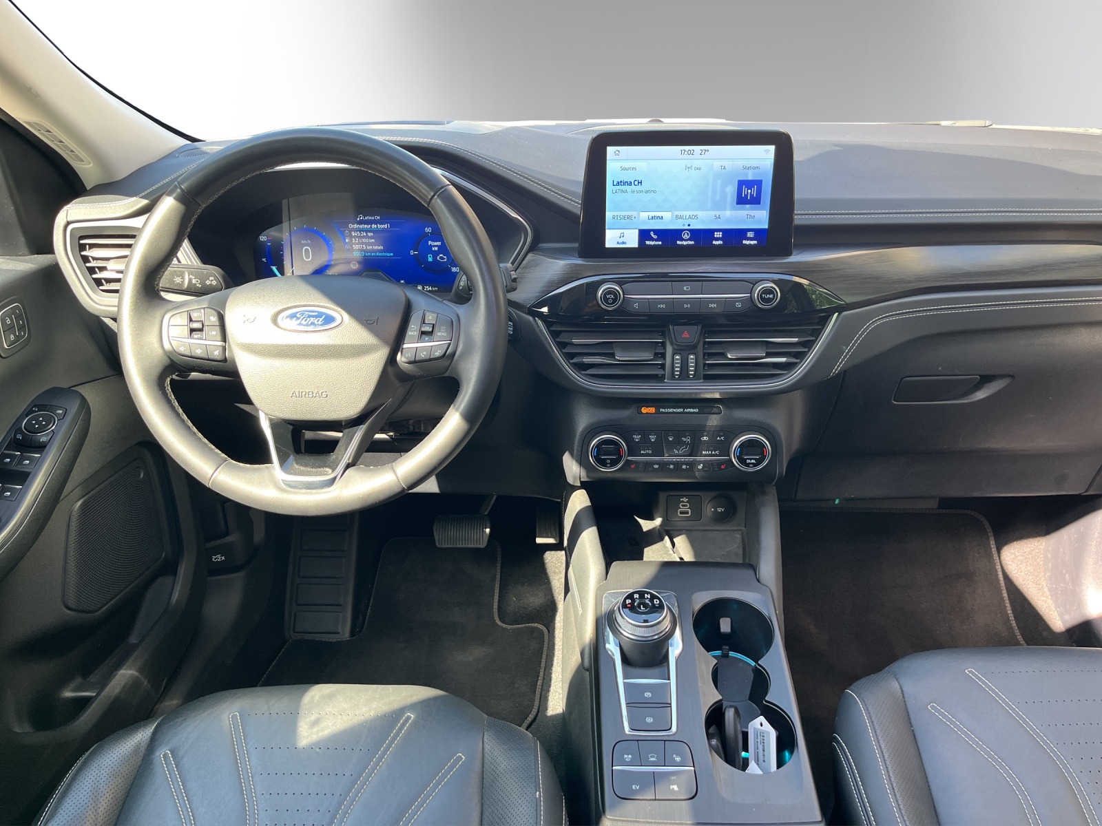 FORD Kuga 2.5 PHEV Vignale 2WD-image-11