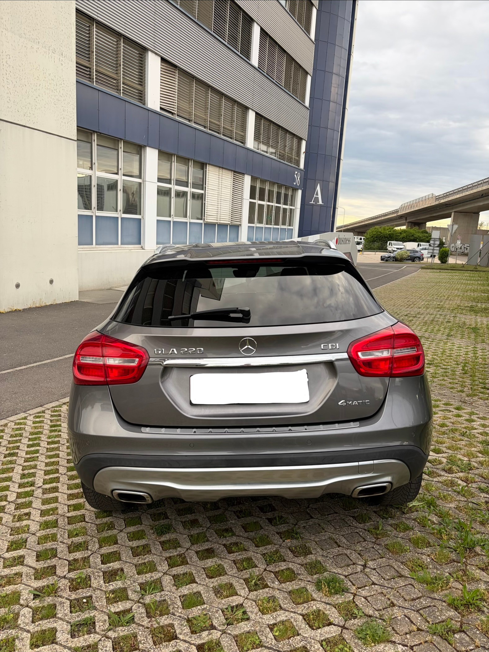MERCEDES-BENZ Mercedes-Benz GLA 220 CDI 4MATIC-image-4