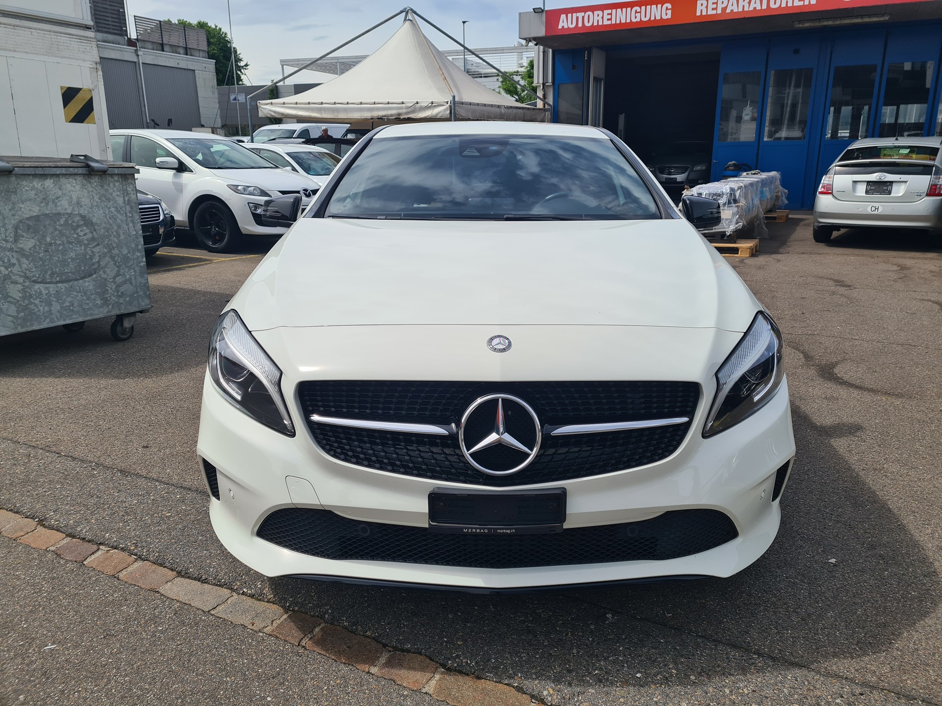 MERCEDES-BENZ A 180 Style 7G-DCT-showroom-element-1