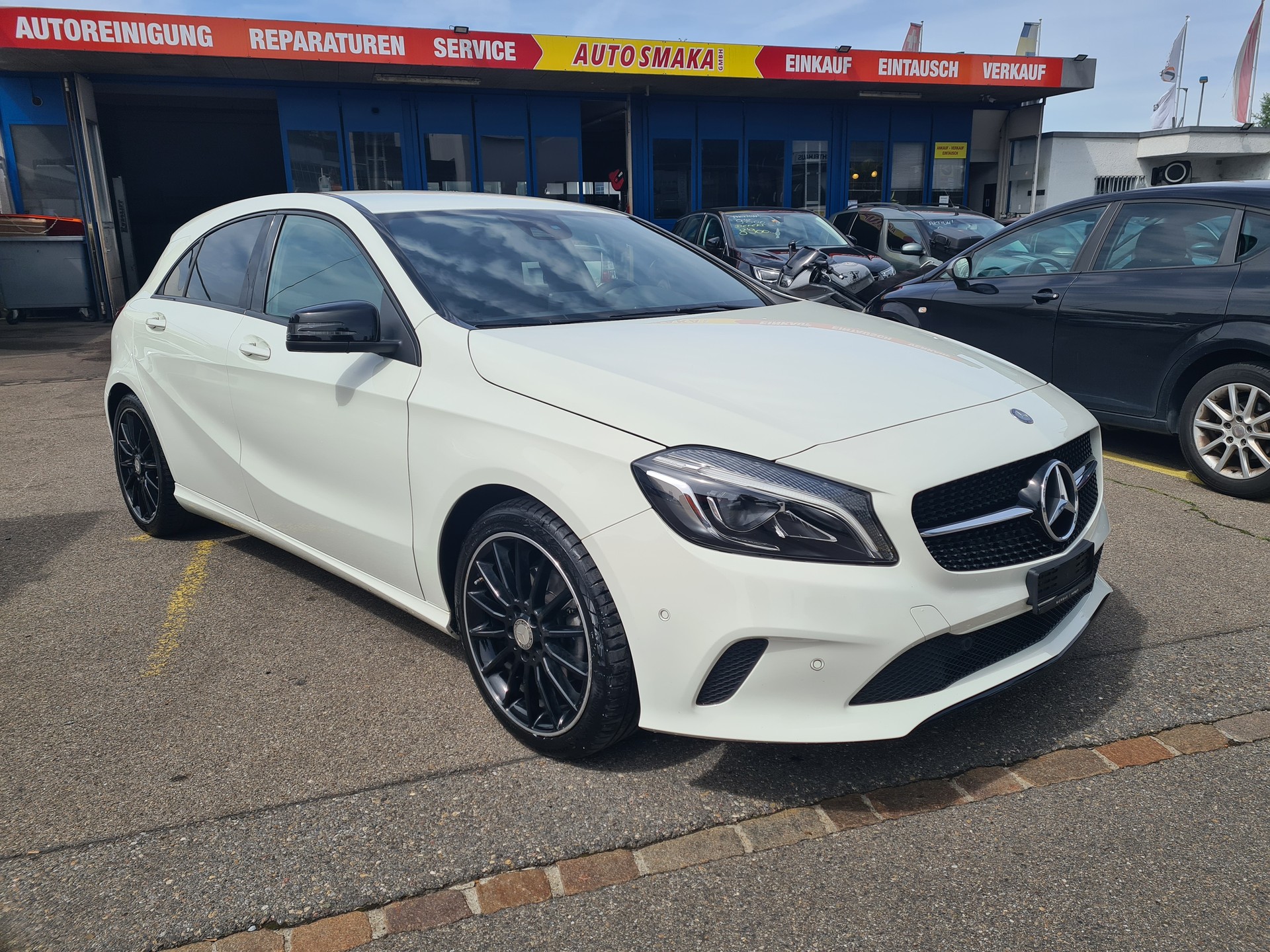 MERCEDES-BENZ A 180 Style 7G-DCT