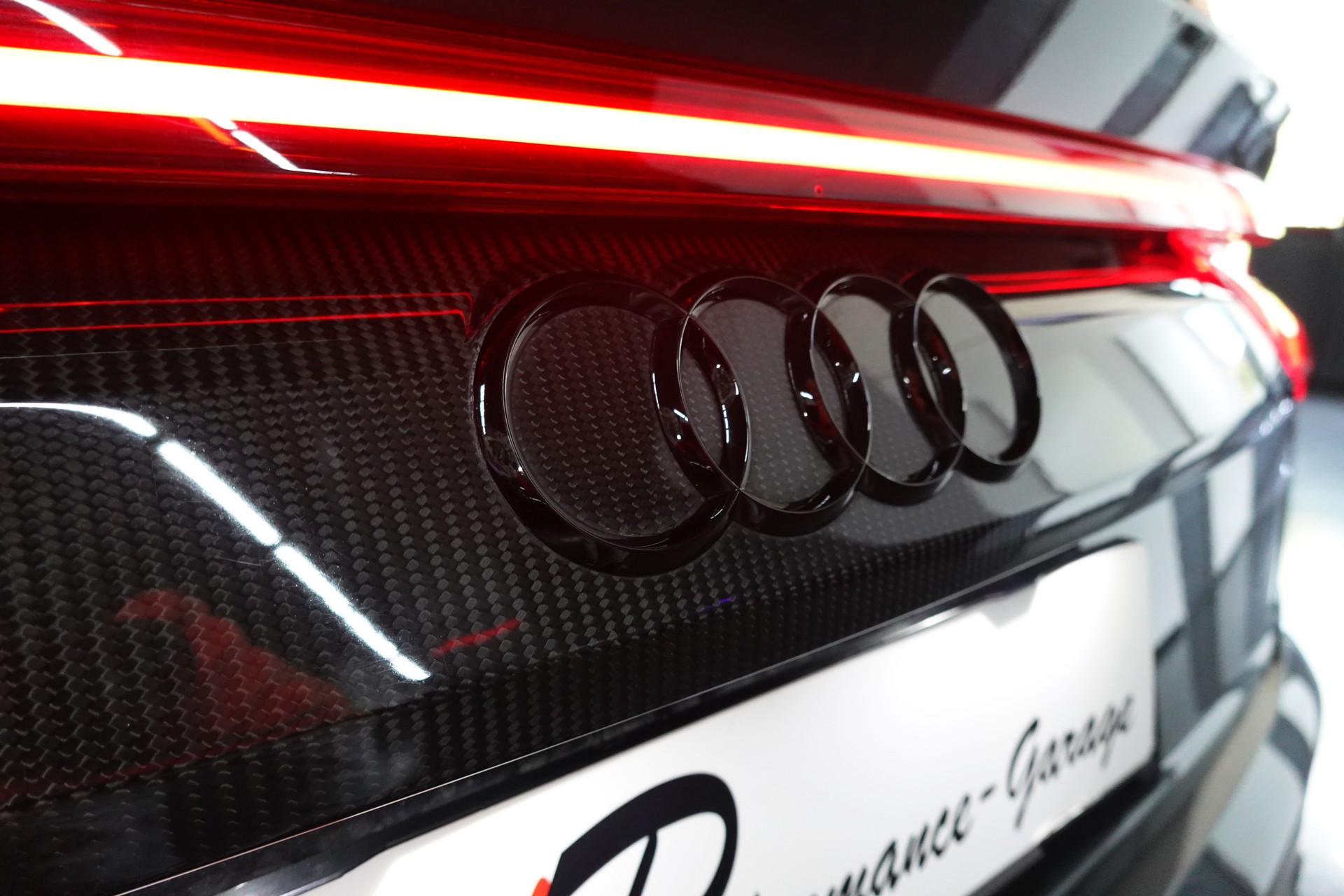 AUDI RSQ8 QUATTRO TIPTRONIC CH-FZ FULL CARBON 740PS ABT-image-41