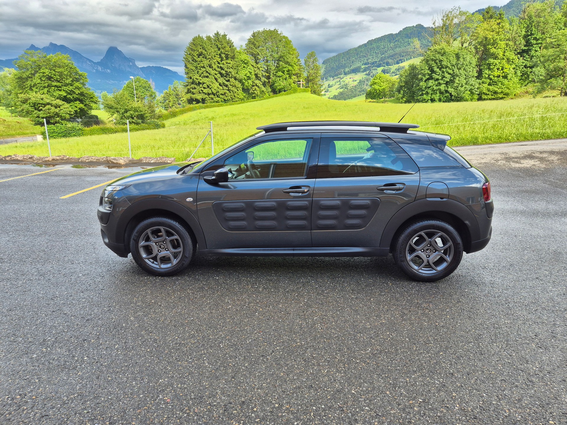 CITROEN C4 Cactus 1.2 e-VTi Feel ETG-image-1