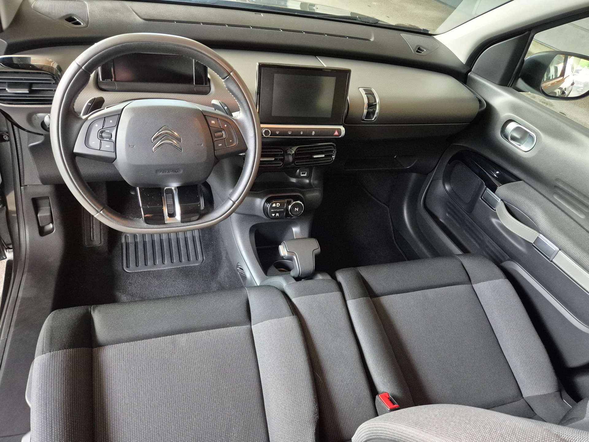 CITROEN C4 Cactus 1.2 e-VTi Feel ETG-image-6