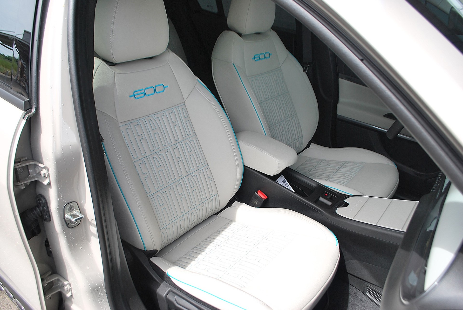 FIAT 600h MildHybrid La Prima-image-8