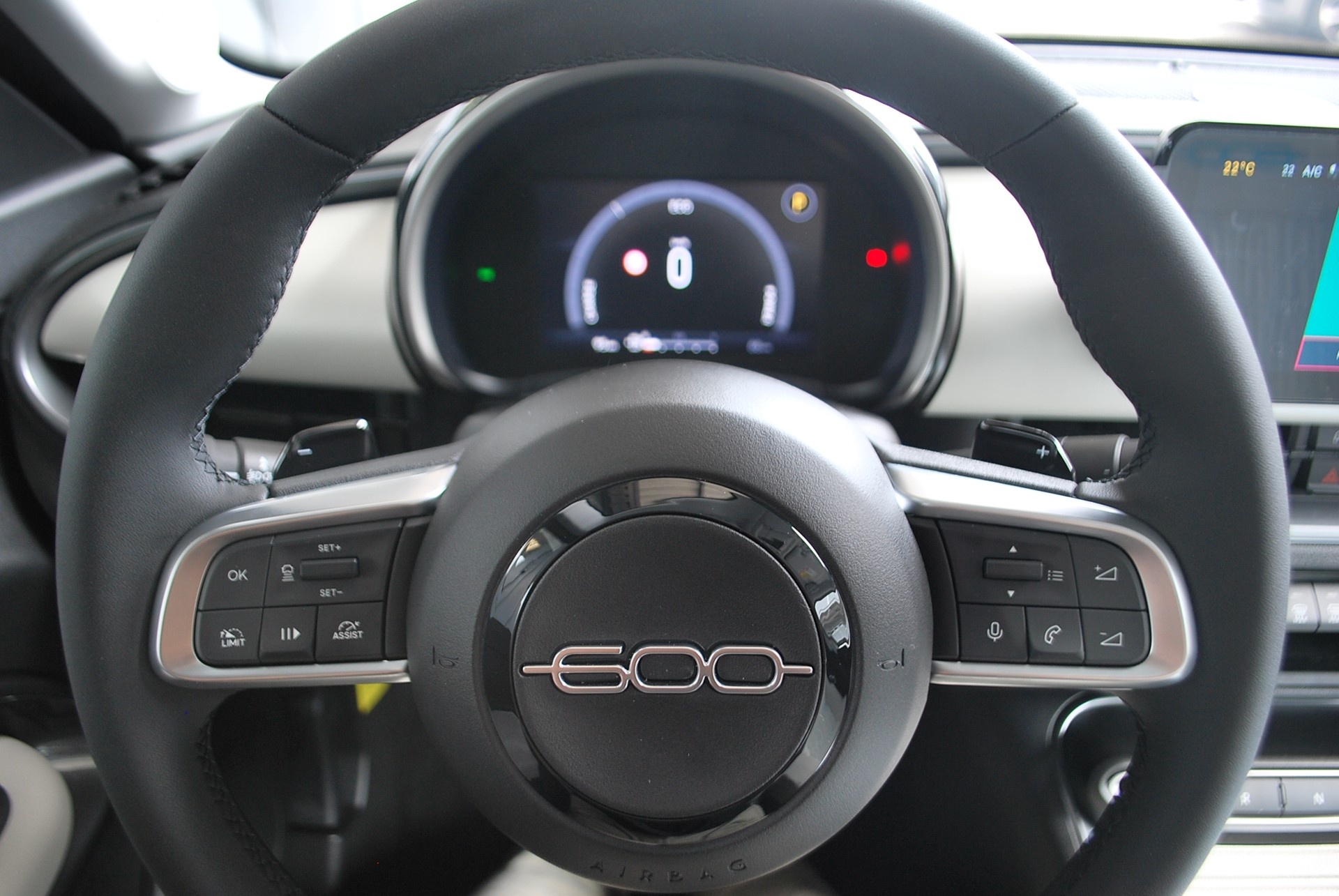 FIAT 600h MildHybrid La Prima-image-11