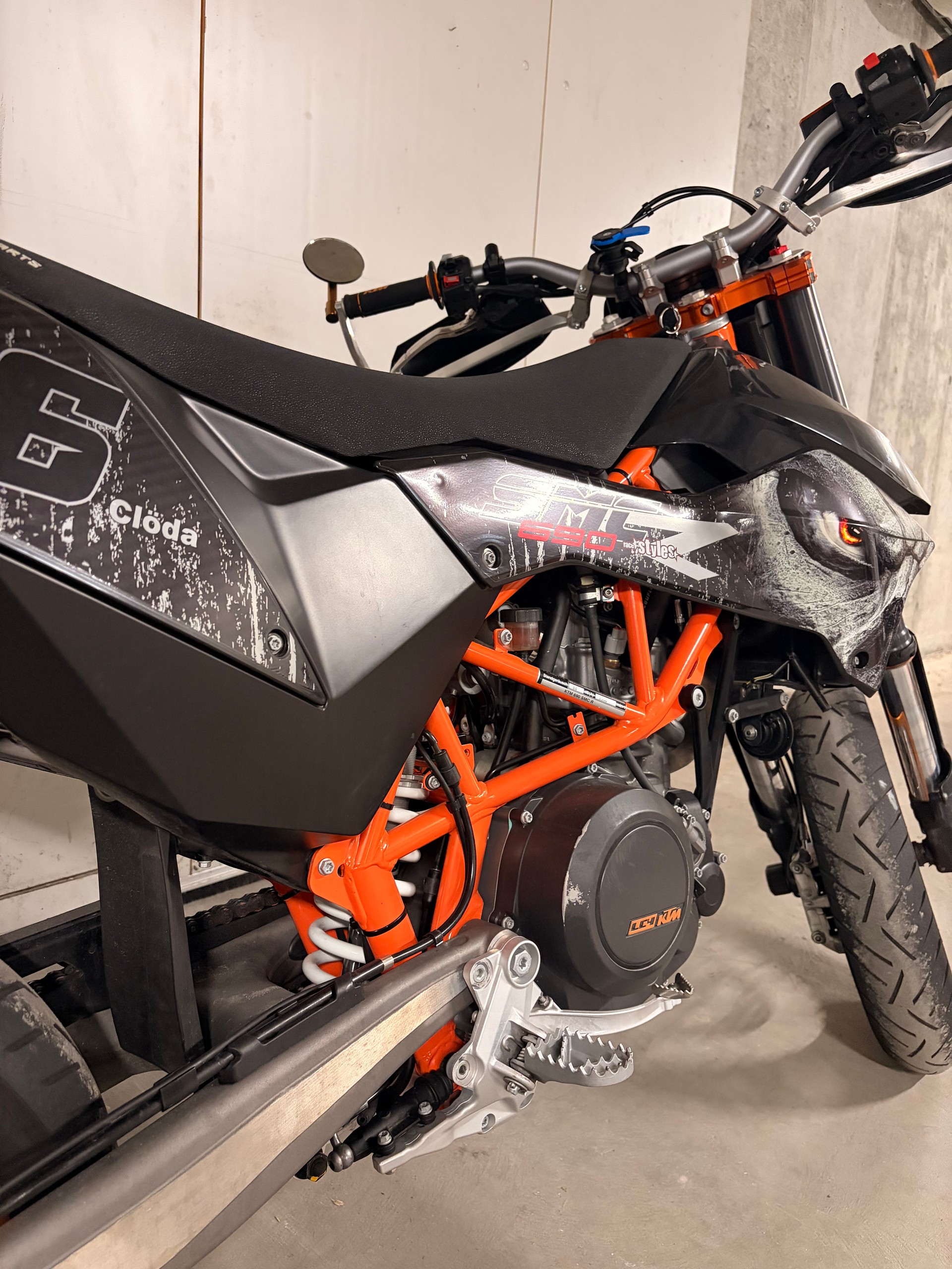 KTM 690 SMC R-image-6