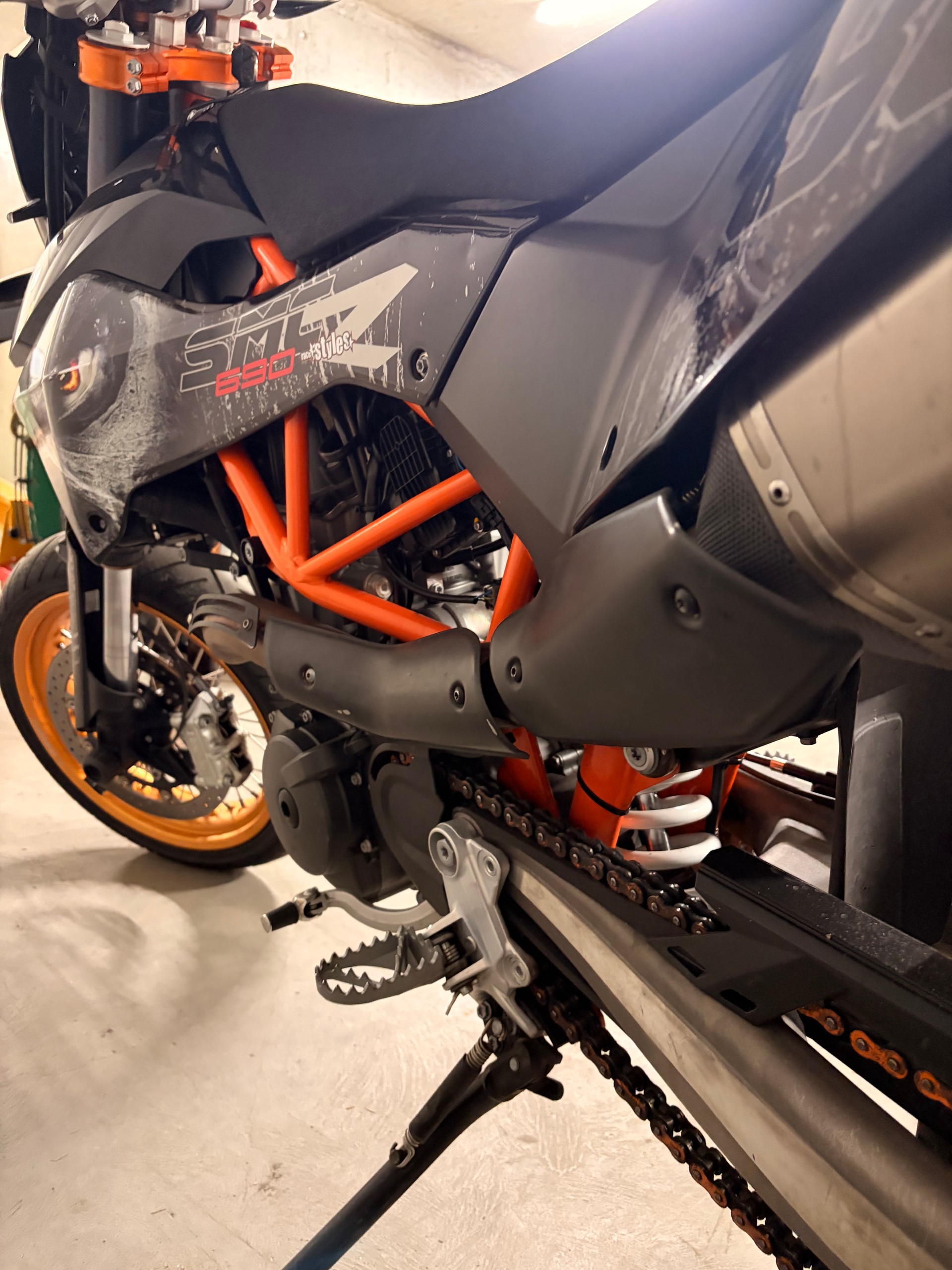 KTM 690 SMC R-image-7