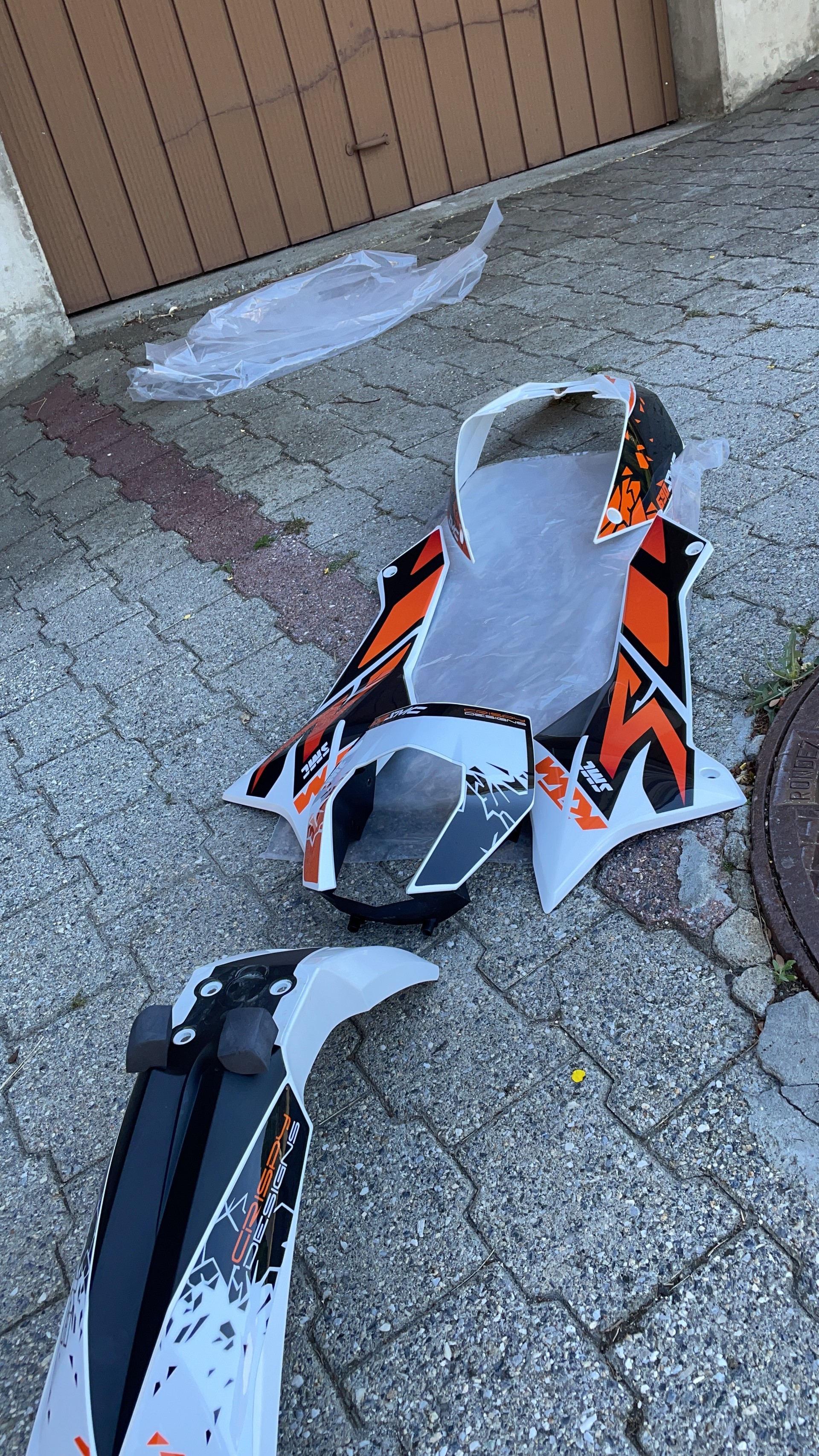KTM 690 SMC R-image-3