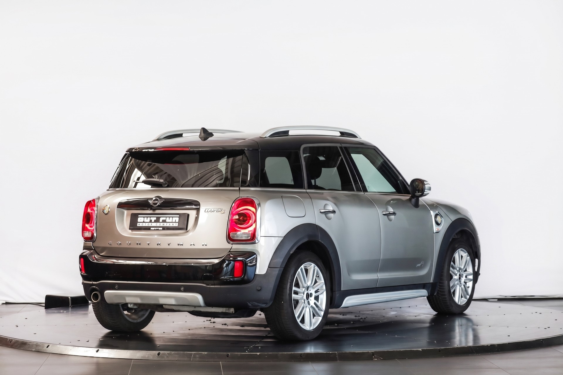 MINI Countryman Cooper S E ALL4 Steptronic-showroom-element-3