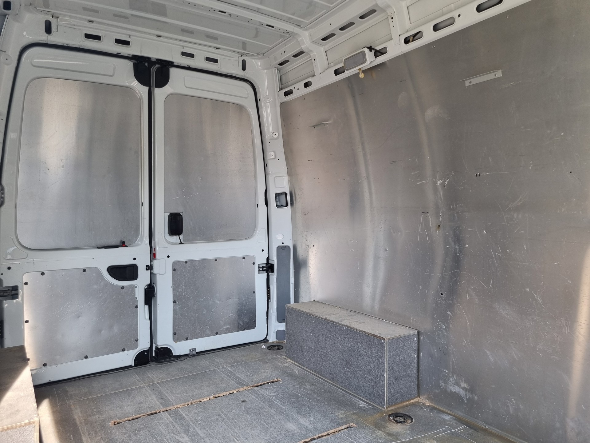 MAXUS EV80 Kastenaufbau H3-image-10