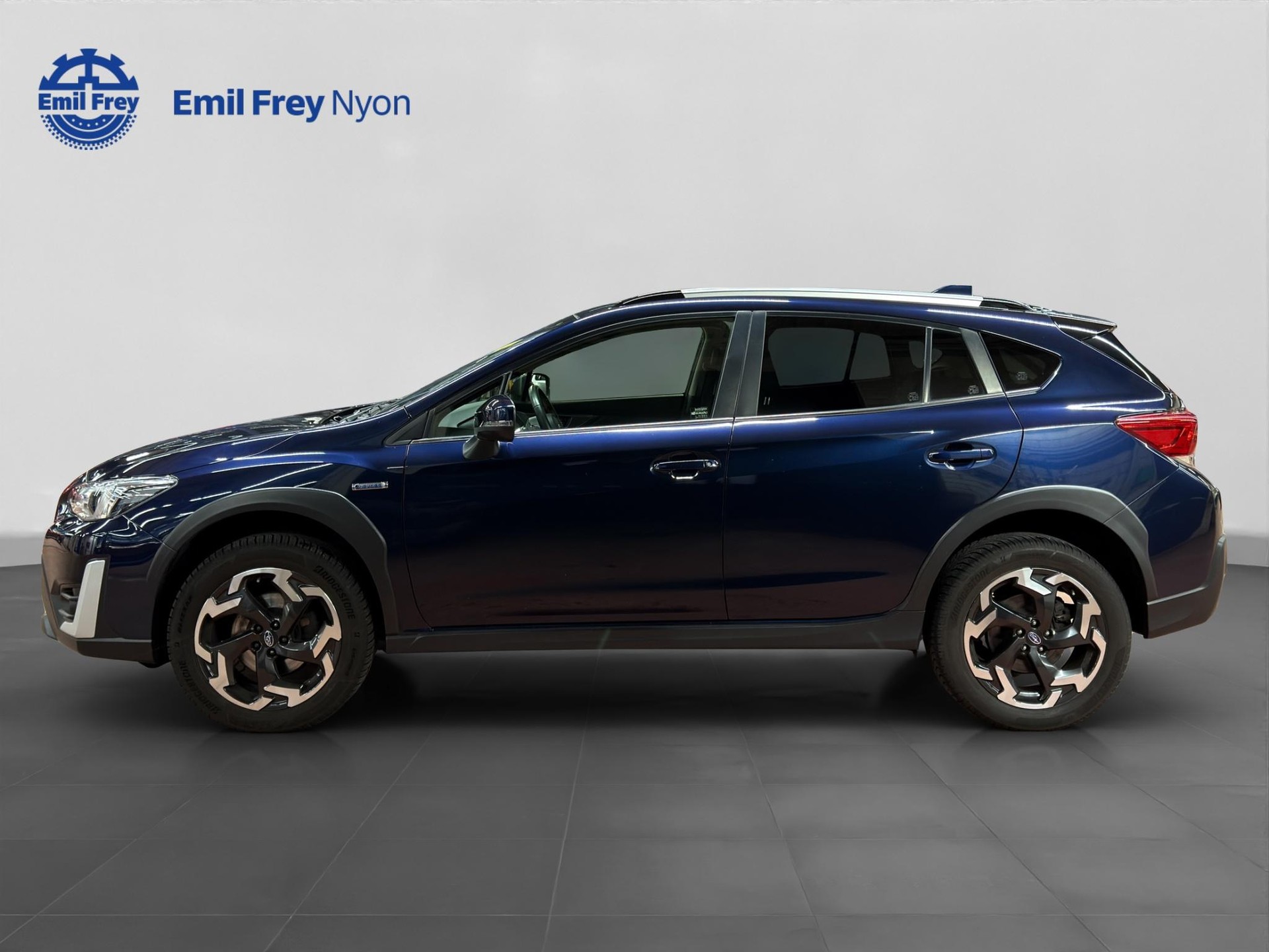 SUBARU XV 2.0i e-Boxer Luxury-showroom-element-2