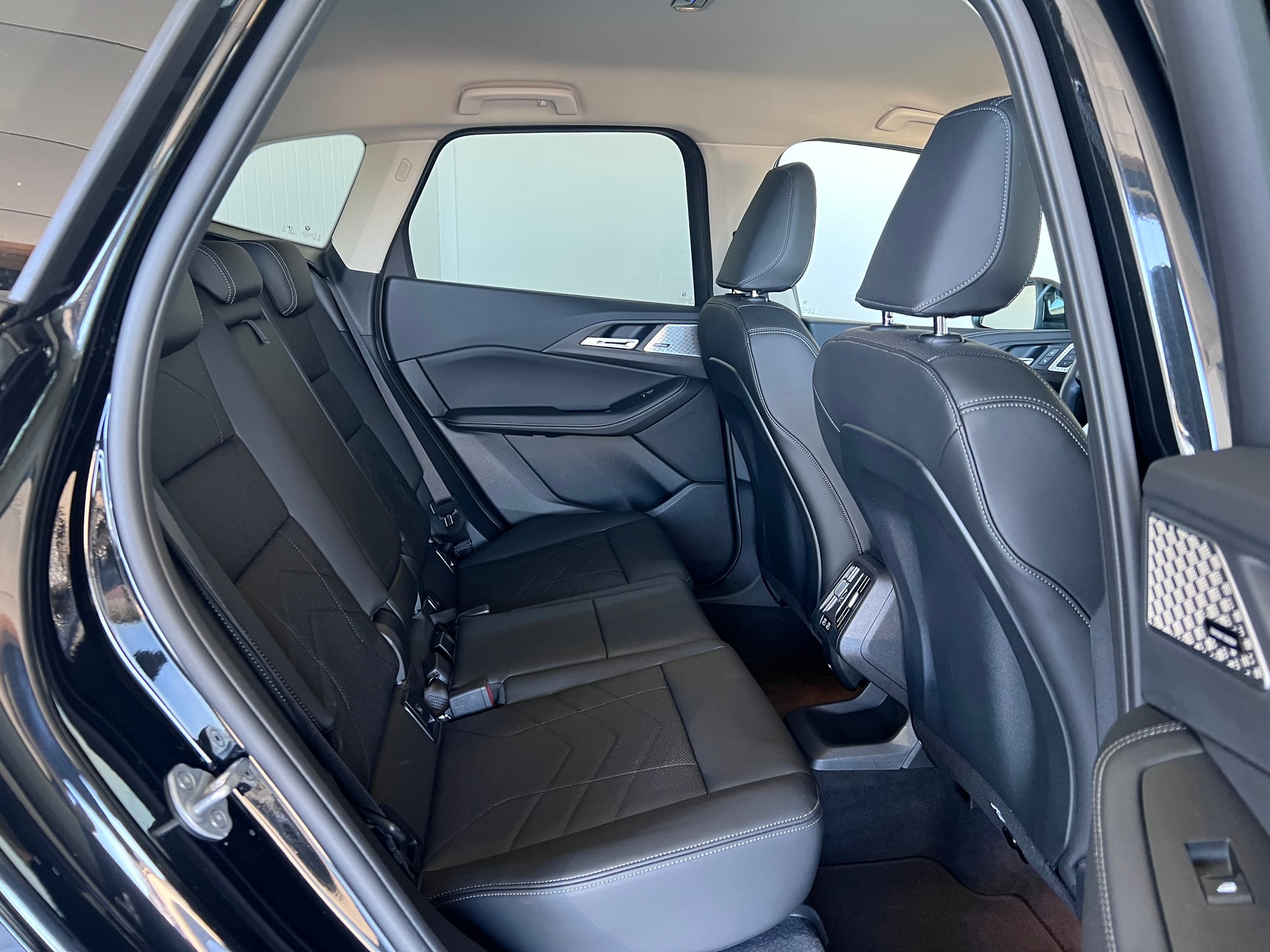 BMW 220i Active Tourer DKG-image-17