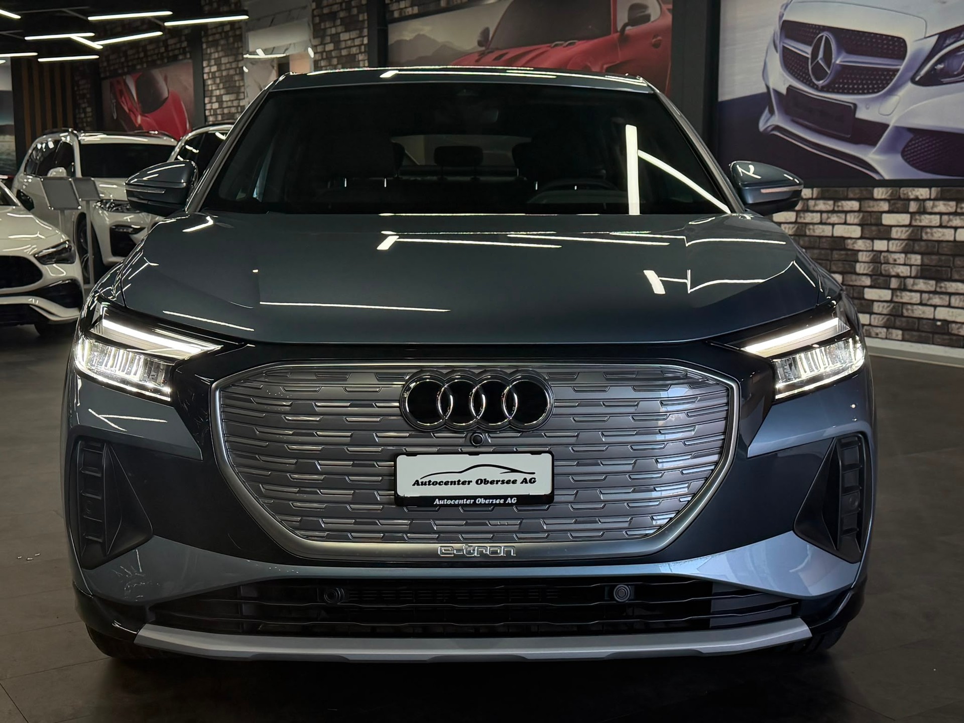 AUDI Q4 Sportback e-tron 45-showroom-element-1