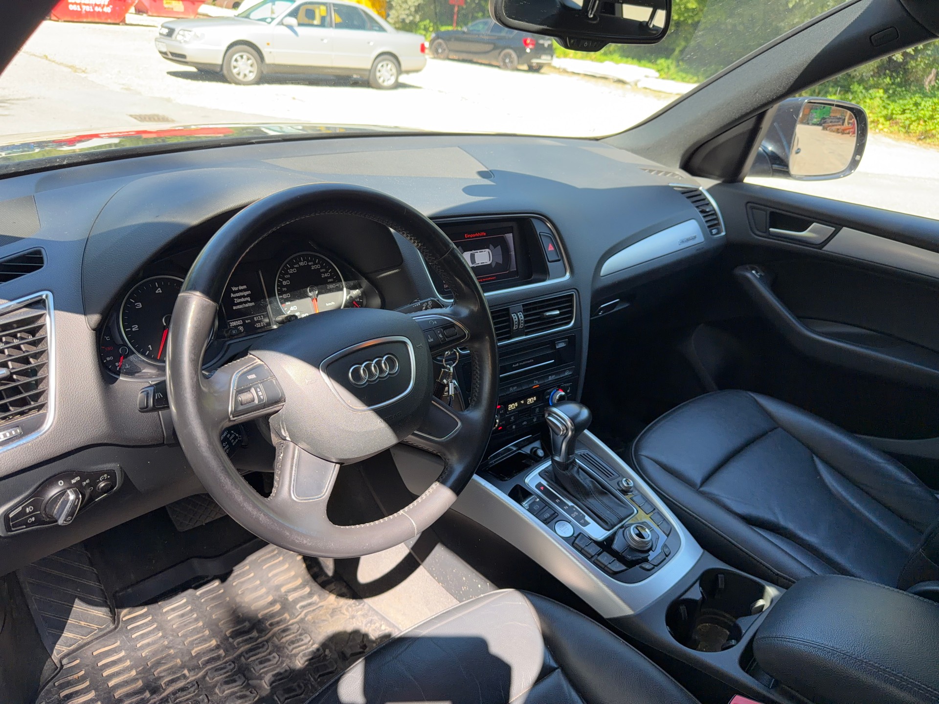 AUDI Q5 3.0 TDI quattro S-tronic-image-8