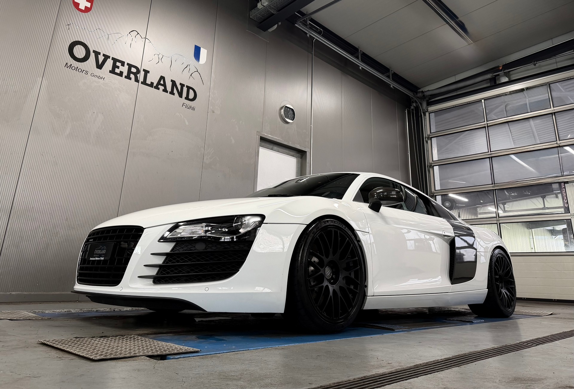 AUDI R8 Coupé 4.2-image-15