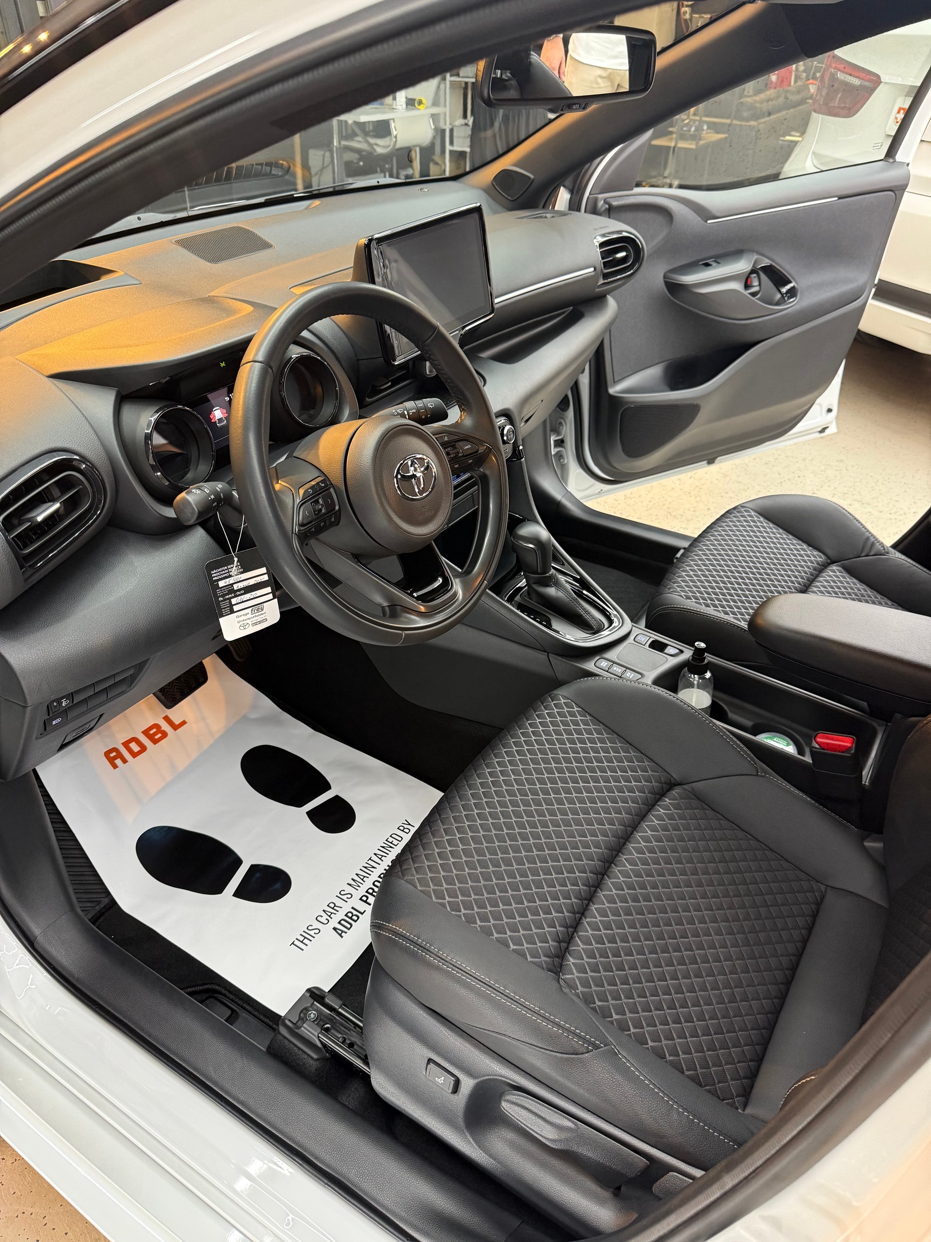 TOYOTA 1.5 VVT-i HSD Premium-image-5