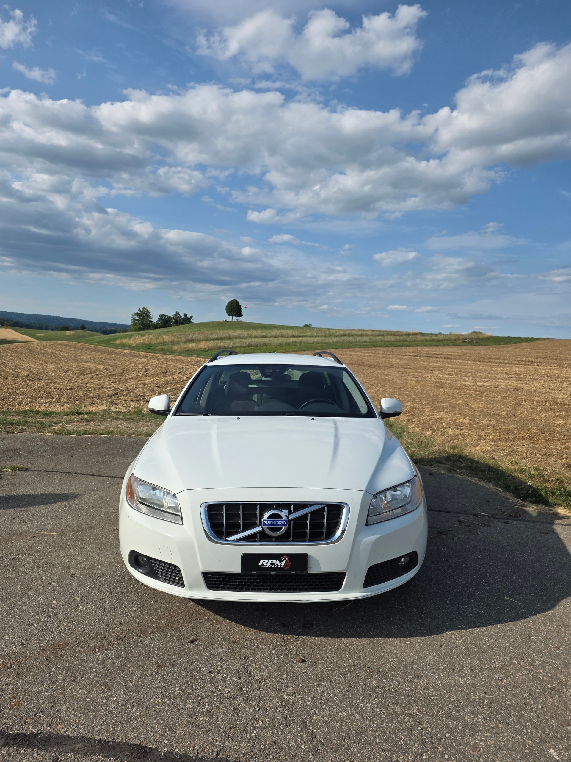VOLVO V70 D2 Summum Powershift