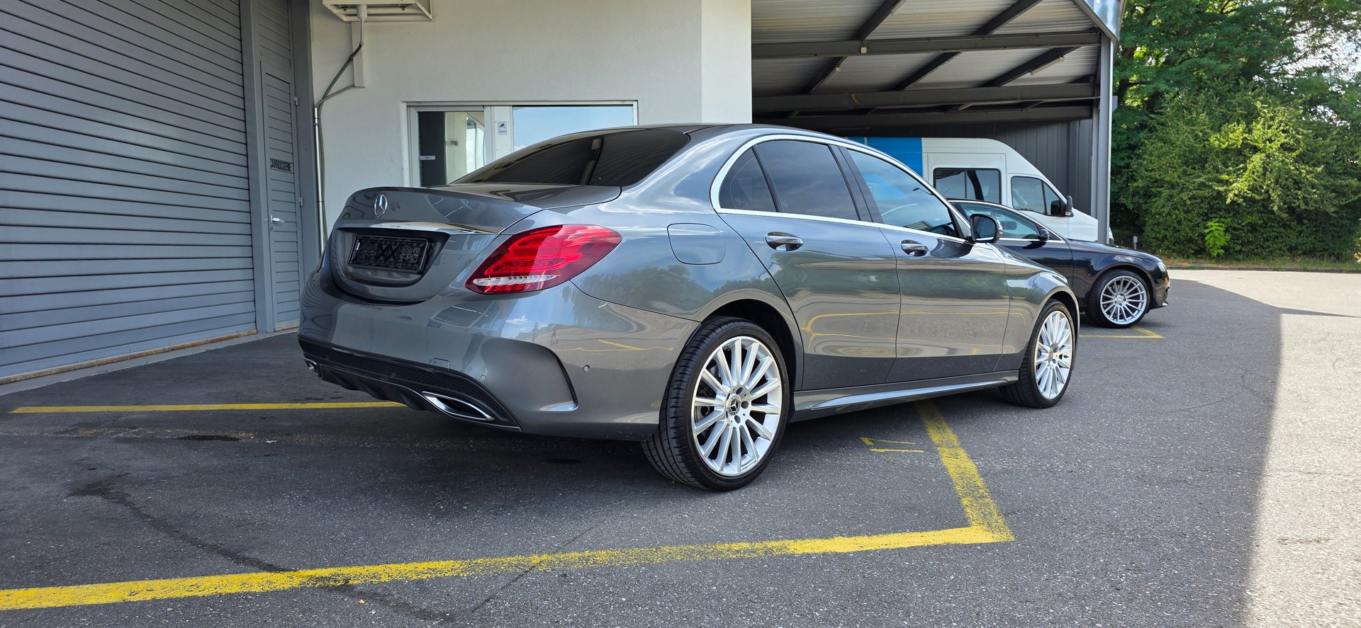 MERCEDES-BENZ C 250 d Swiss Star AMG Line 4Matic 9G-Tronic-image-4