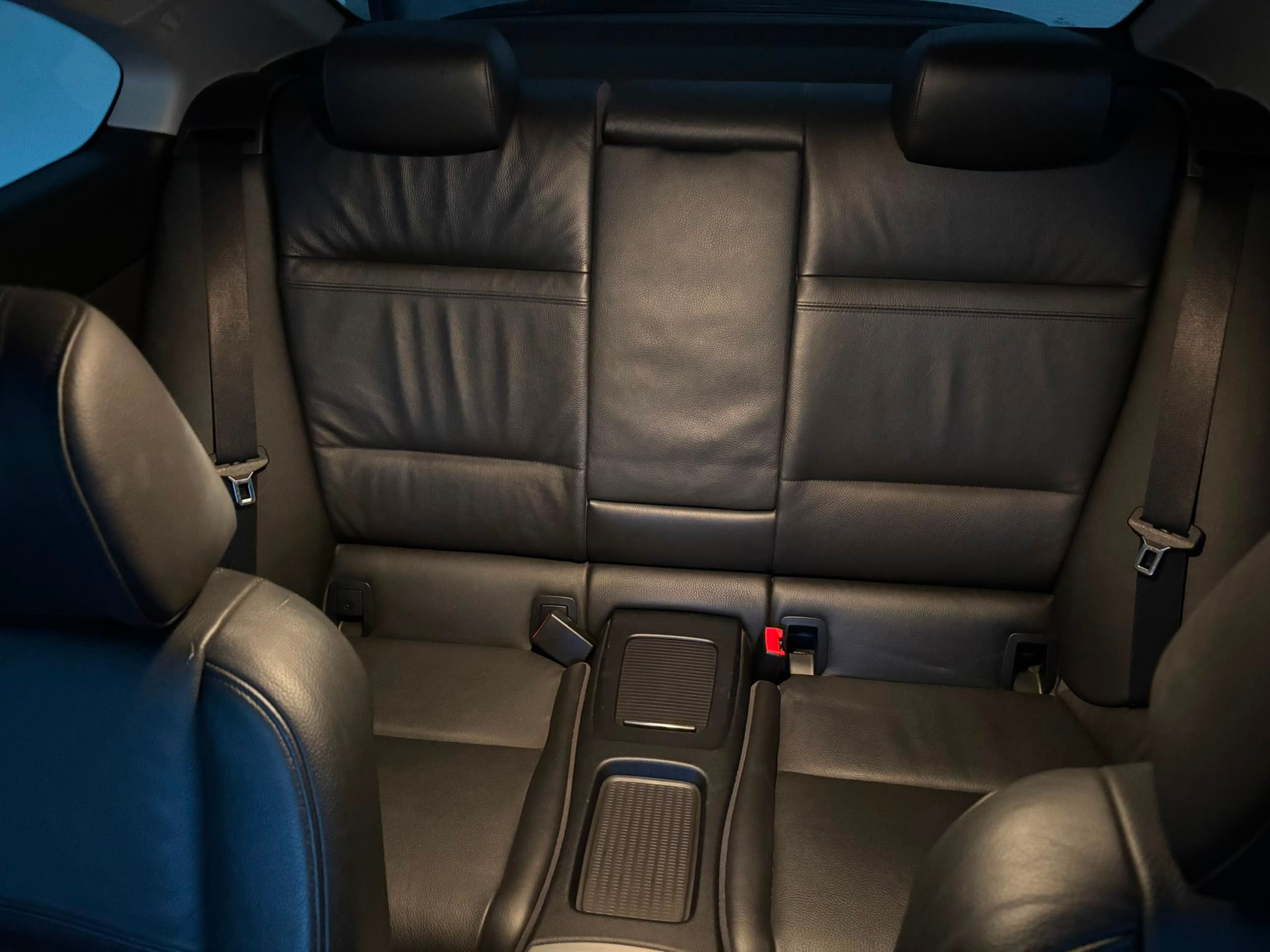 BMW 335i-image-2