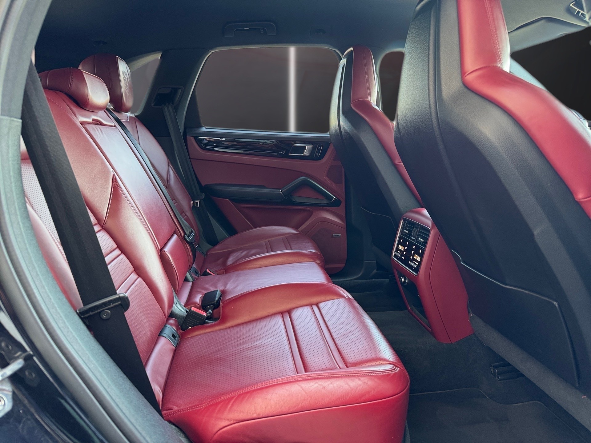 PORSCHE Cayenne S-image-16