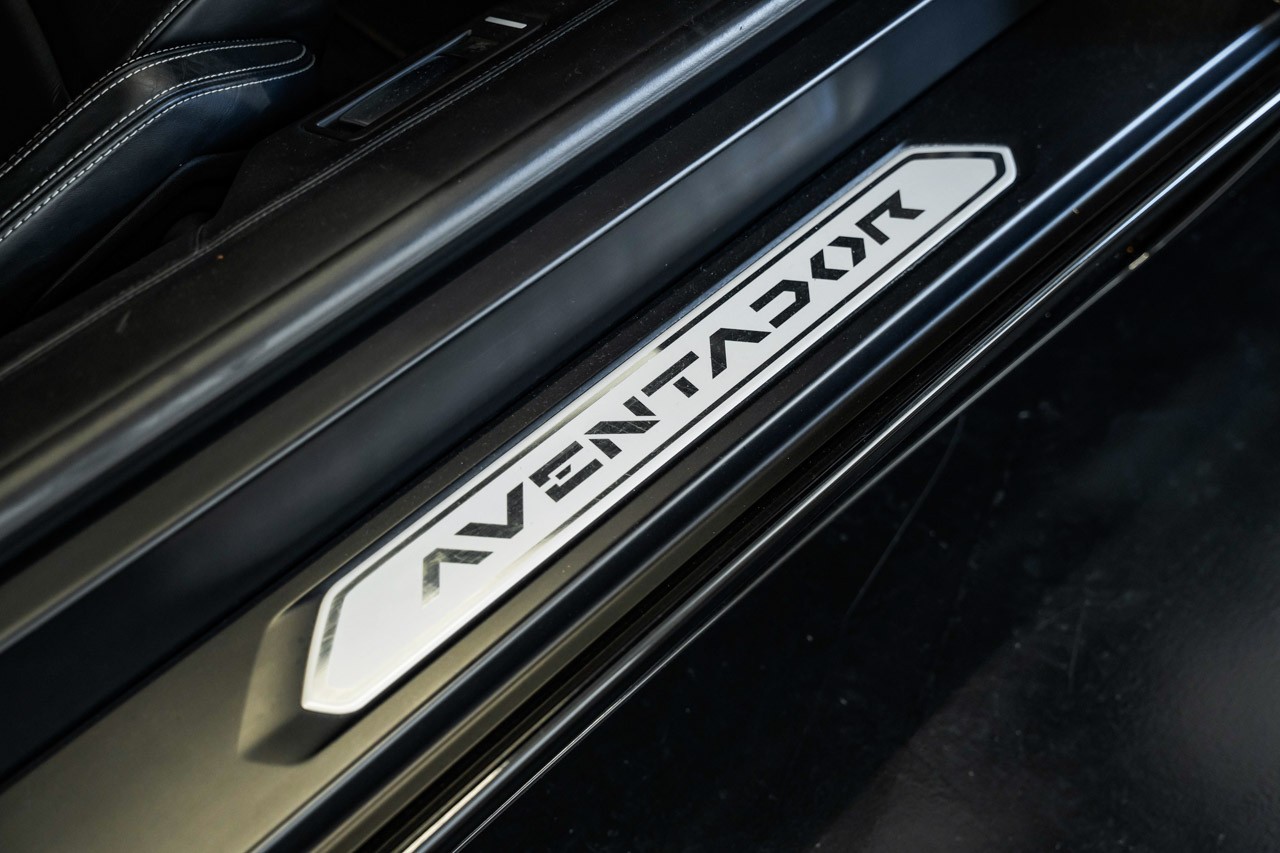LAMBORGHINI Aventador LP700-4 Coupé E-Gear-image-29