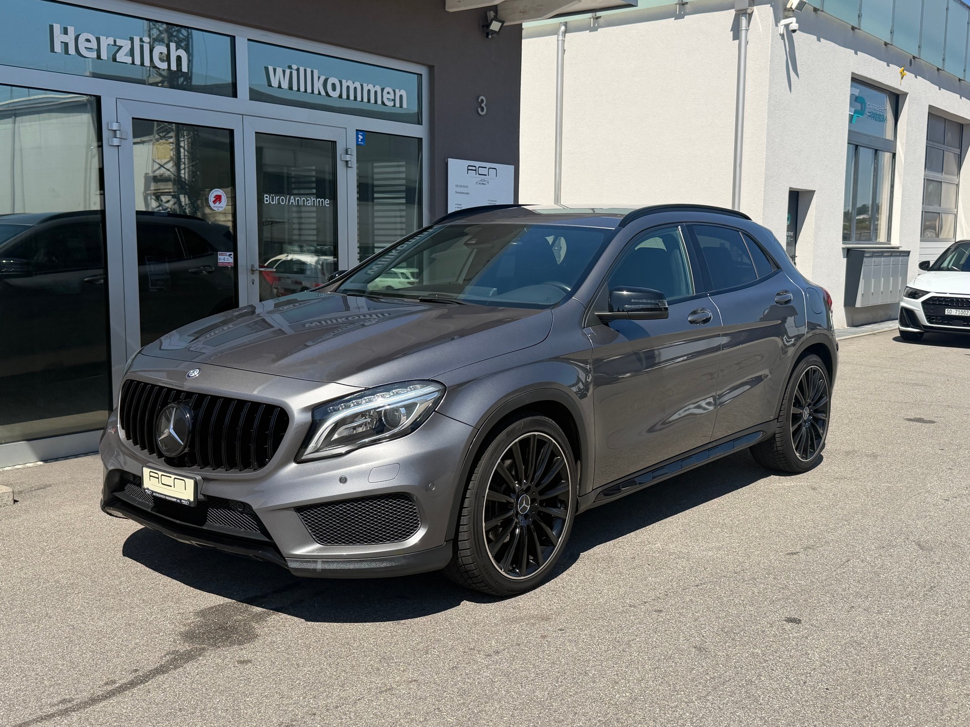 MERCEDES-BENZ GLA 220 CDI AMG Line 4Matic 7G-DCT-showroom-element-3