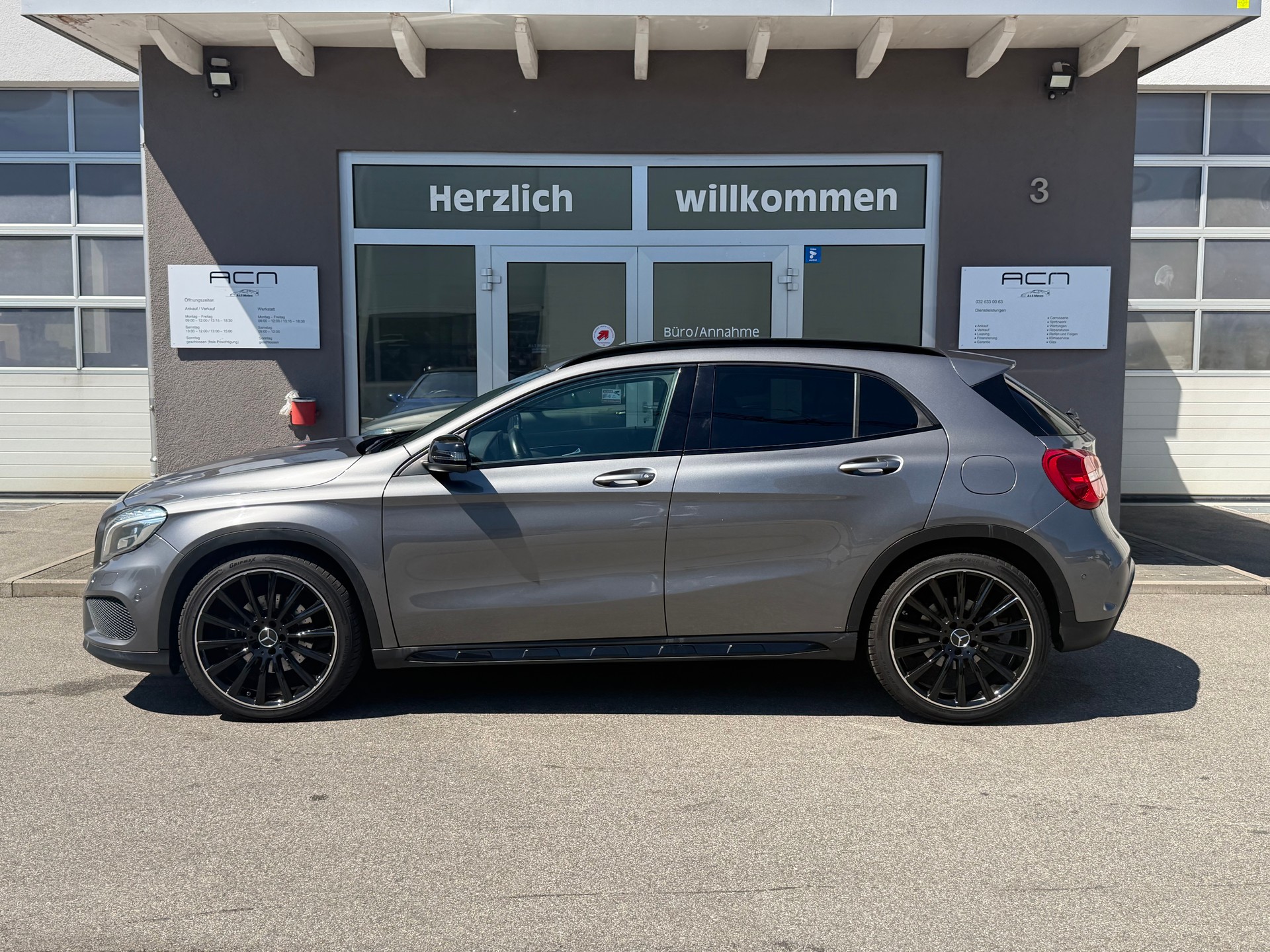 MERCEDES-BENZ GLA 220 CDI AMG Line 4Matic 7G-DCT-showroom-element-1